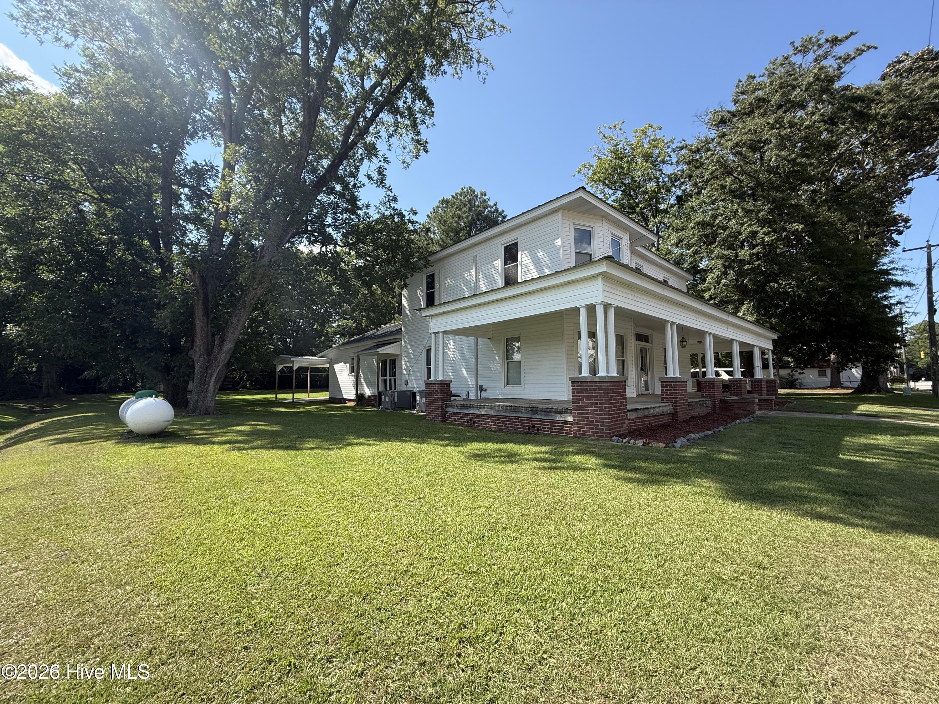 106 S Broad Street Property Photo 5