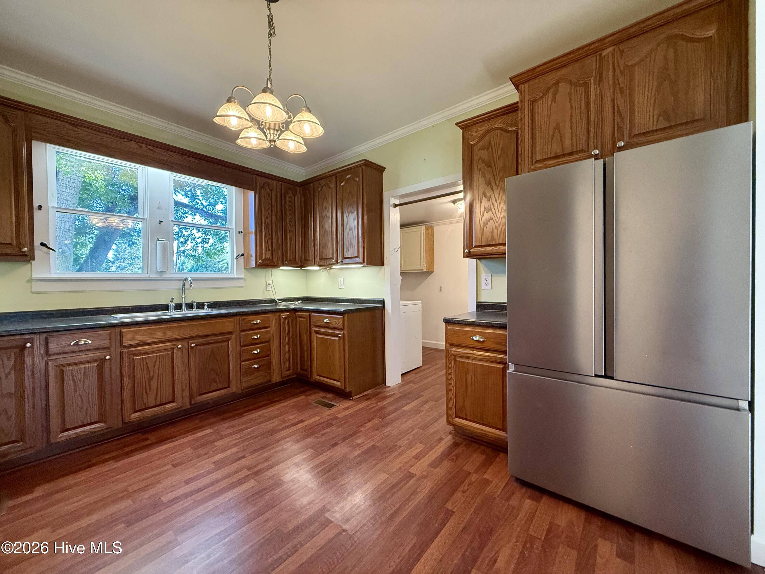 106 S Broad Street Property Photo 25