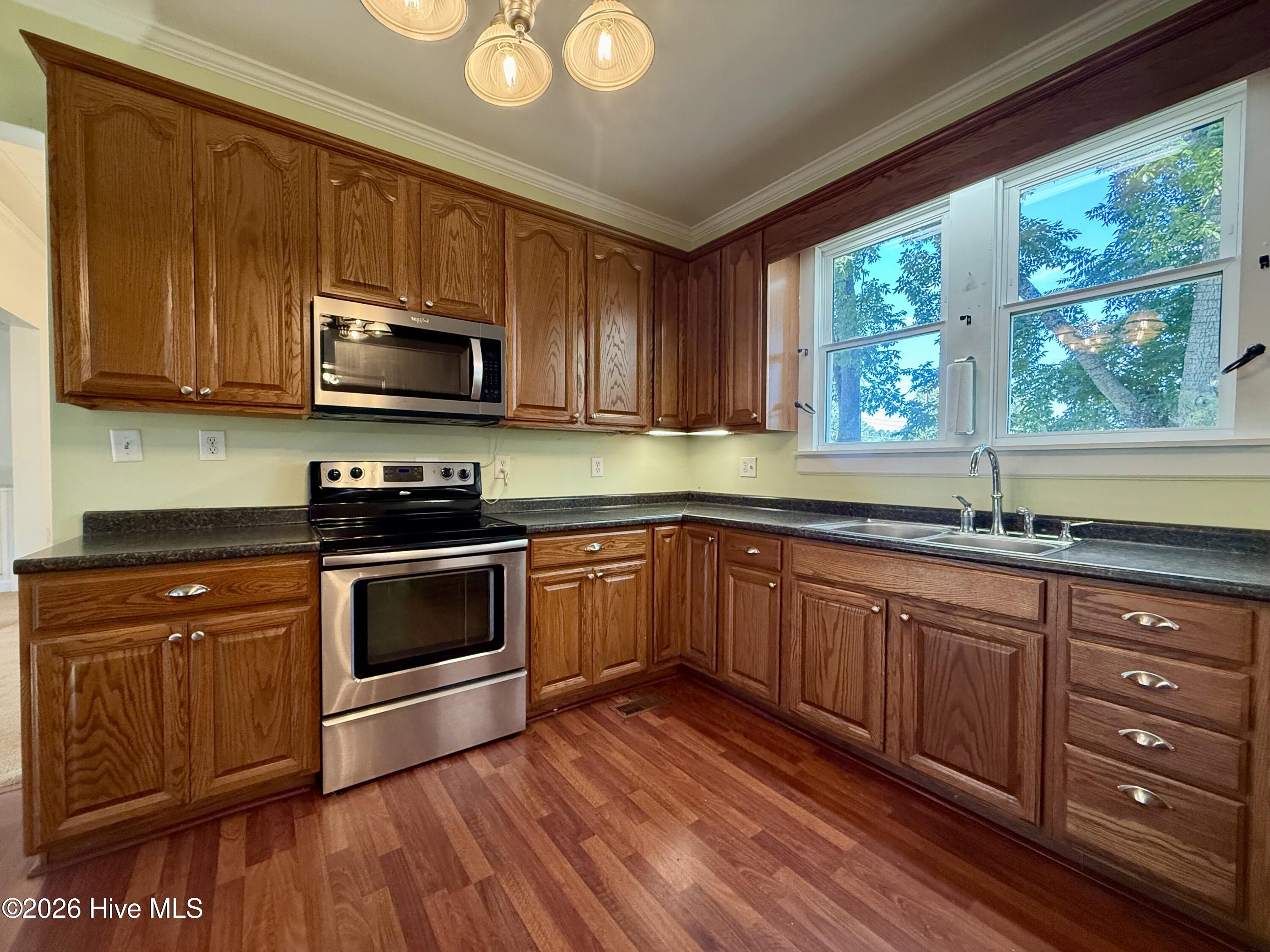 106 S Broad Street Property Photo 26