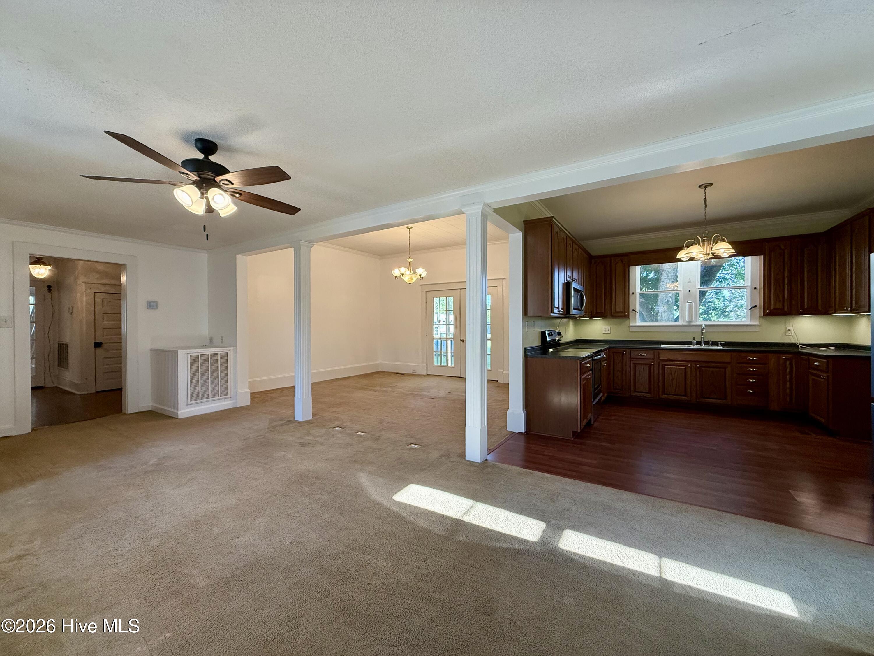 106 S Broad Street Property Photo 29