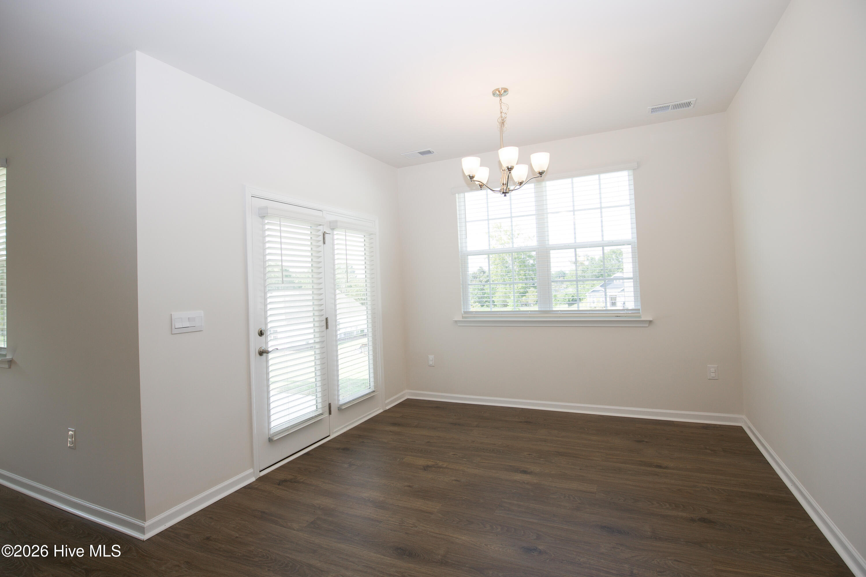 512 Ragapple Lane Property Photo 35