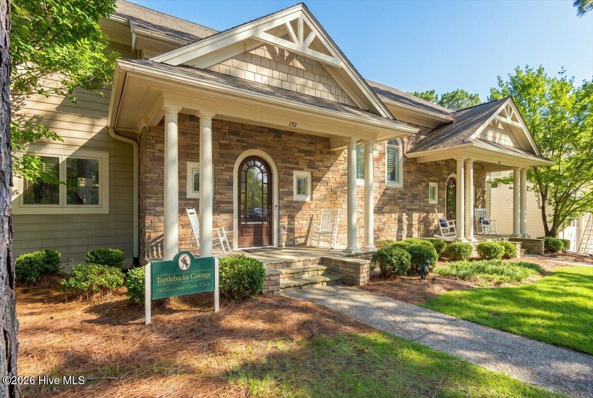 150 Cochrane Castle Circle Property Photo 3