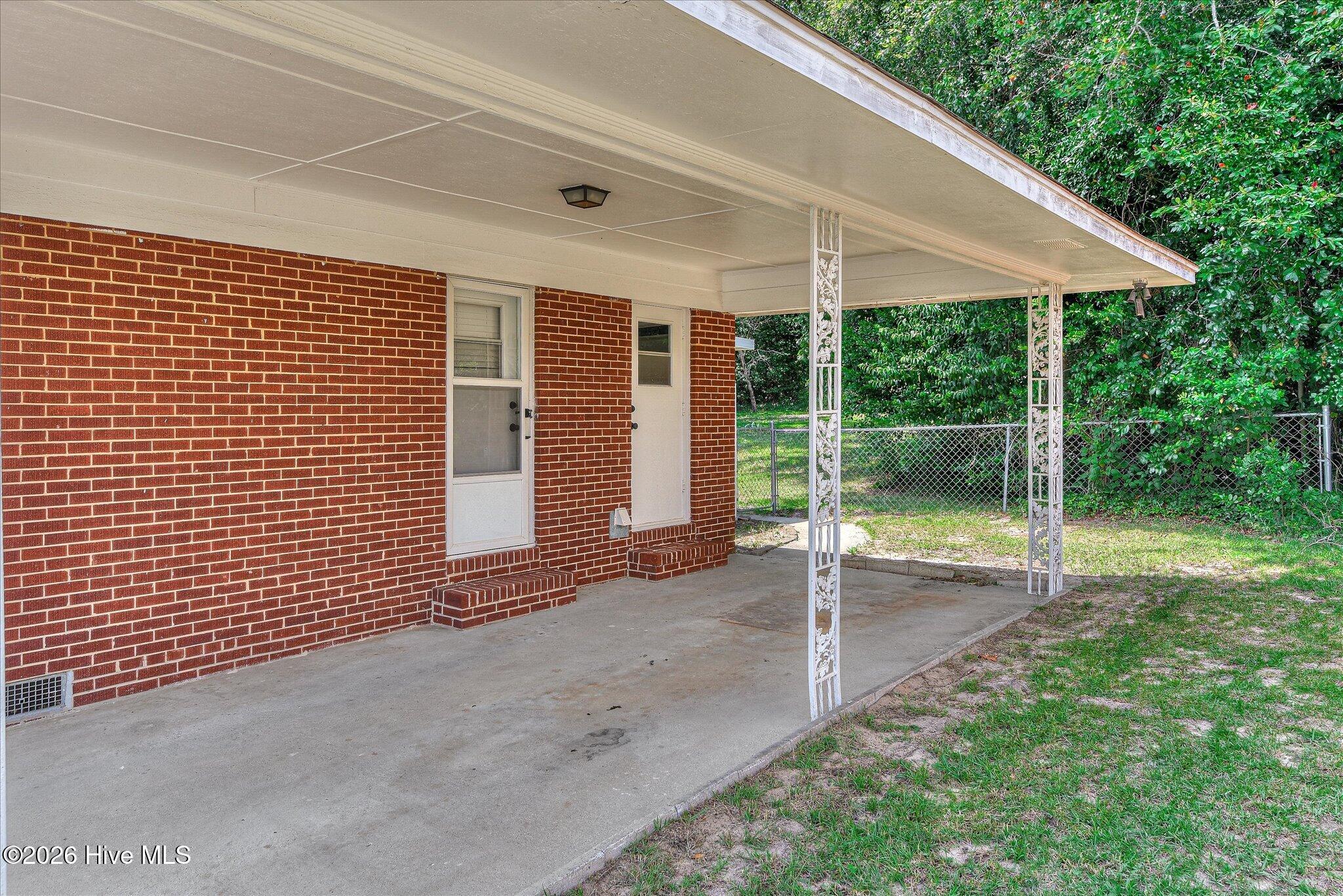 1423 Hickman Road Property Photo 4