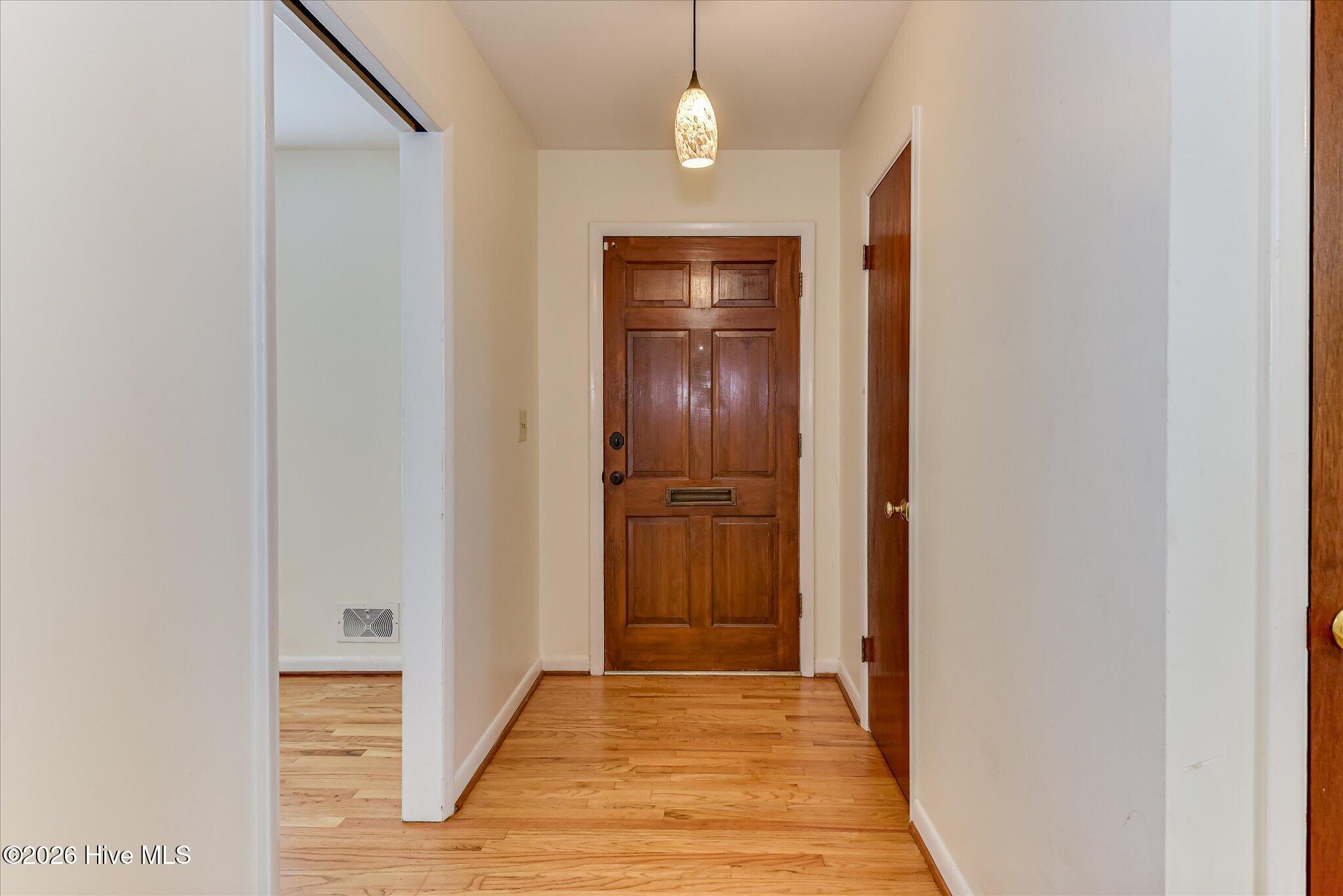 1423 Hickman Road Property Photo 5