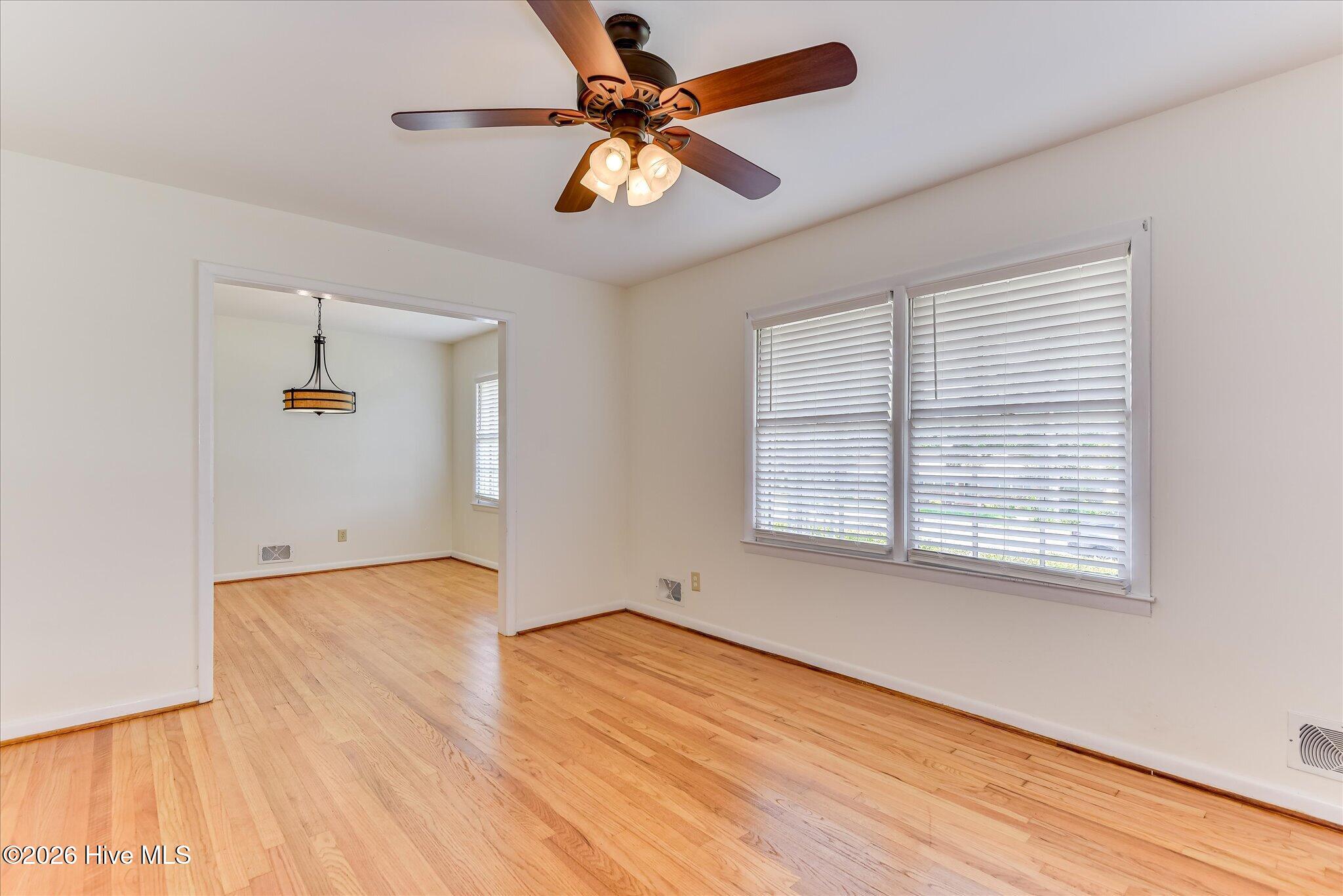 1423 Hickman Road Property Photo 6