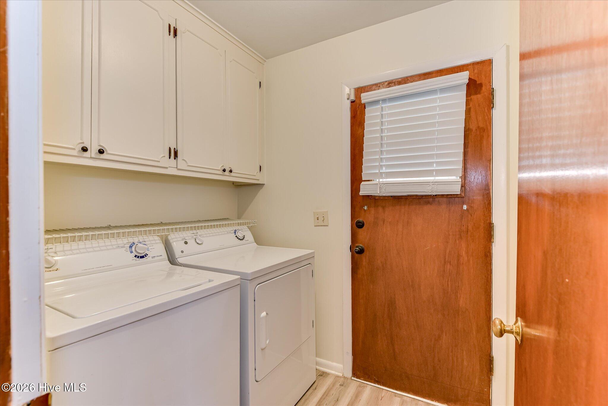 1423 Hickman Road Property Photo 26
