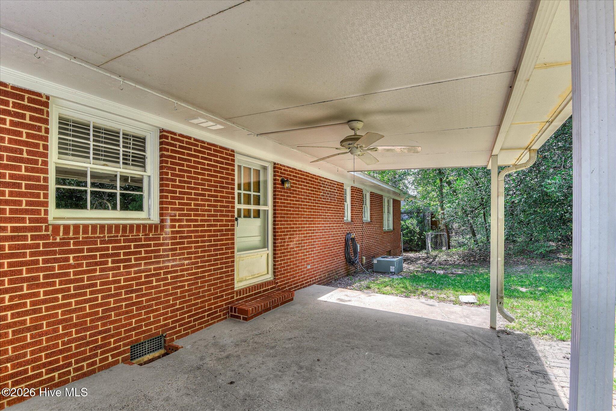 1423 Hickman Road Property Photo 27