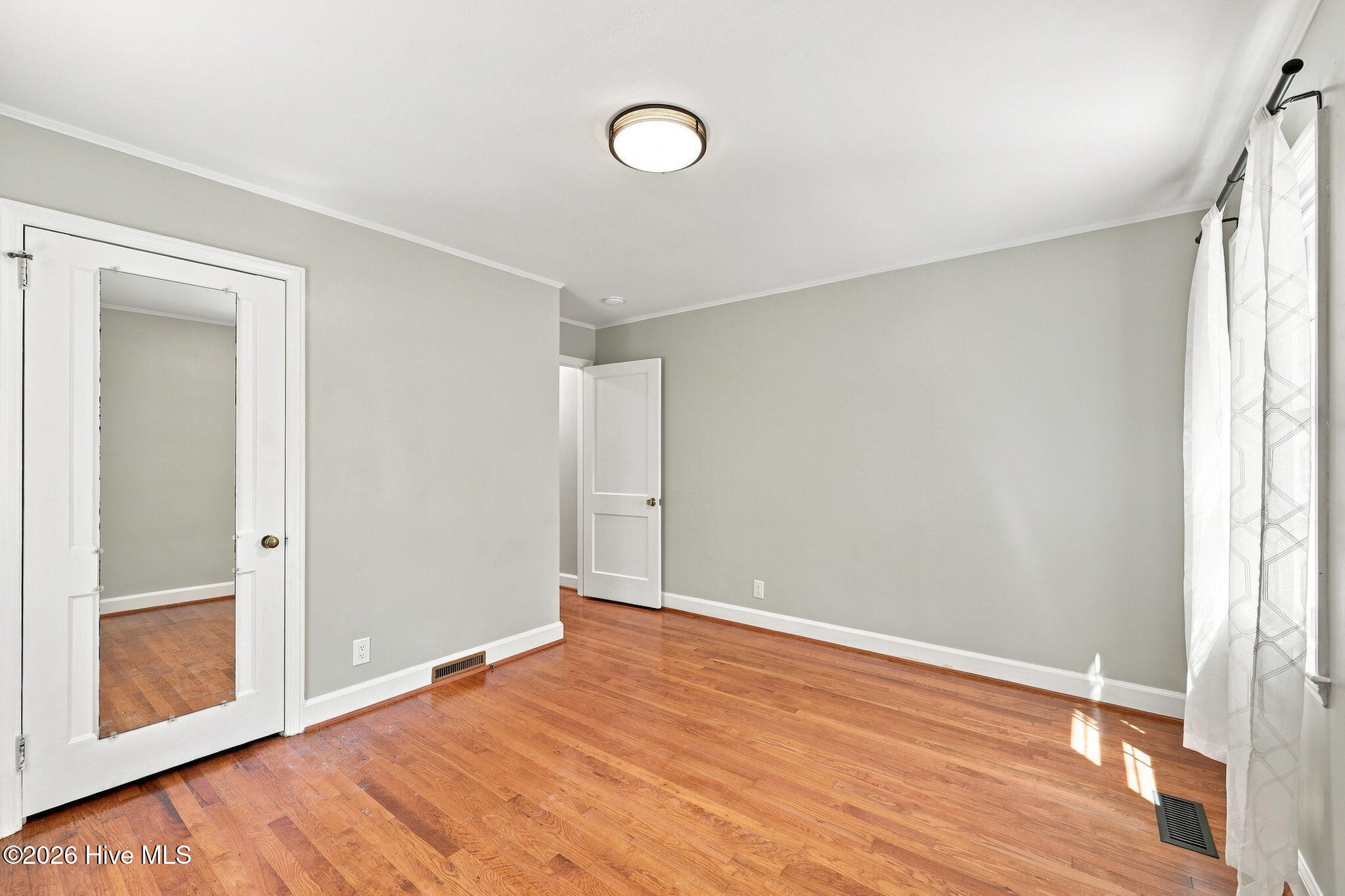 110 Campbell Street Property Photo 43