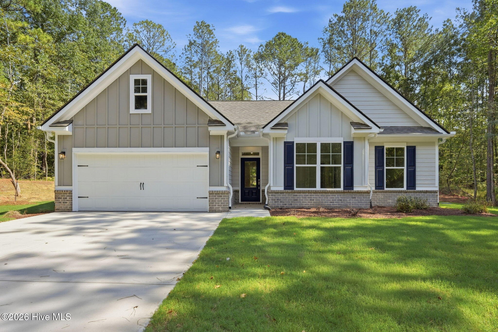 166 Sweetgum Loop Property Photo 1
