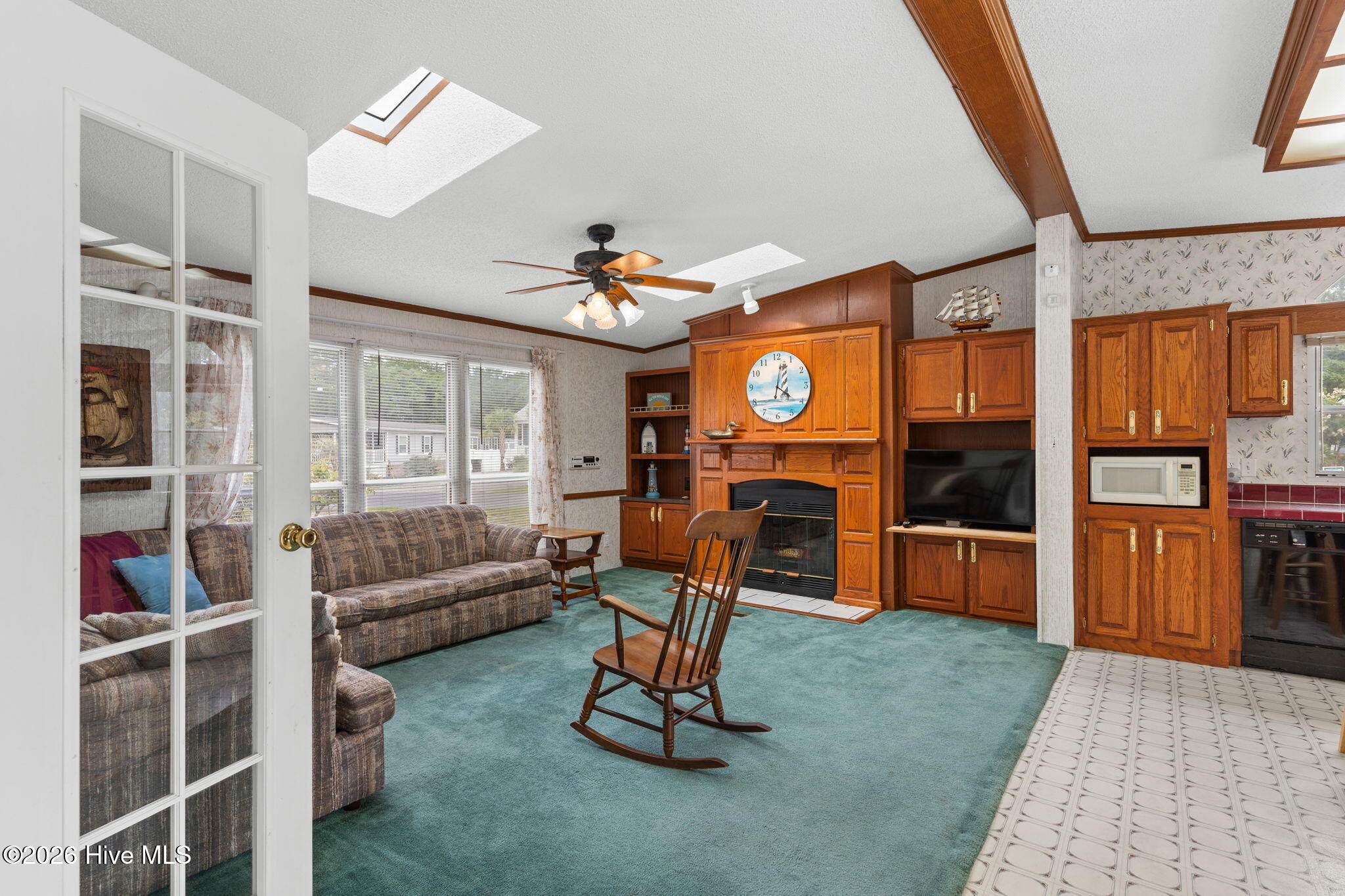 206 Live Oak Drive Property Photo 4