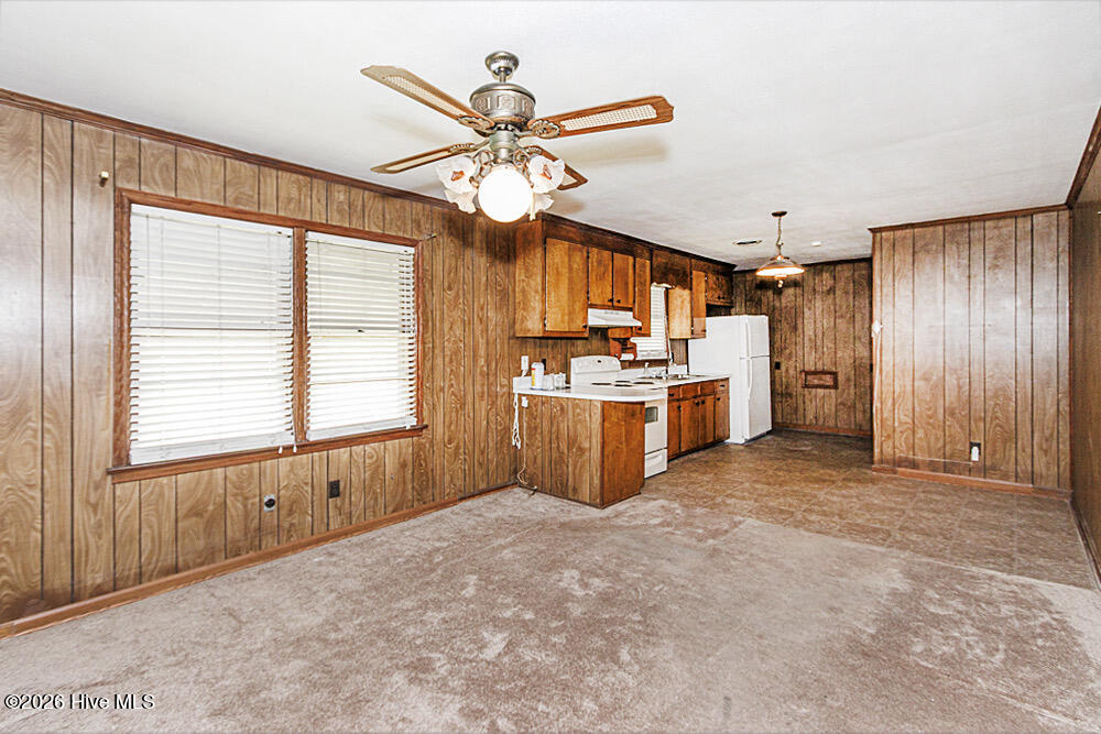 5201 Gainor Avenue Property Photo 9