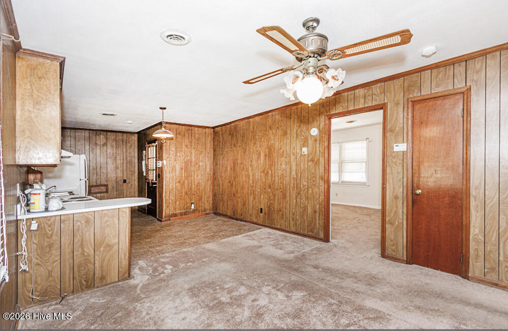 5201 Gainor Avenue Property Photo 11
