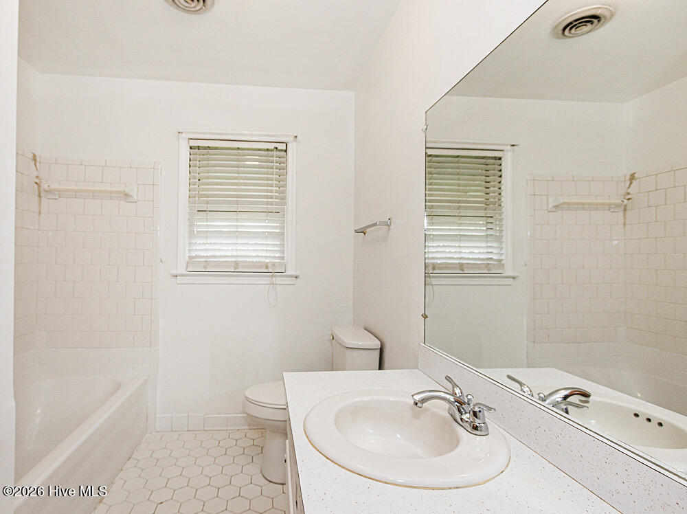 5201 Gainor Avenue Property Photo 20