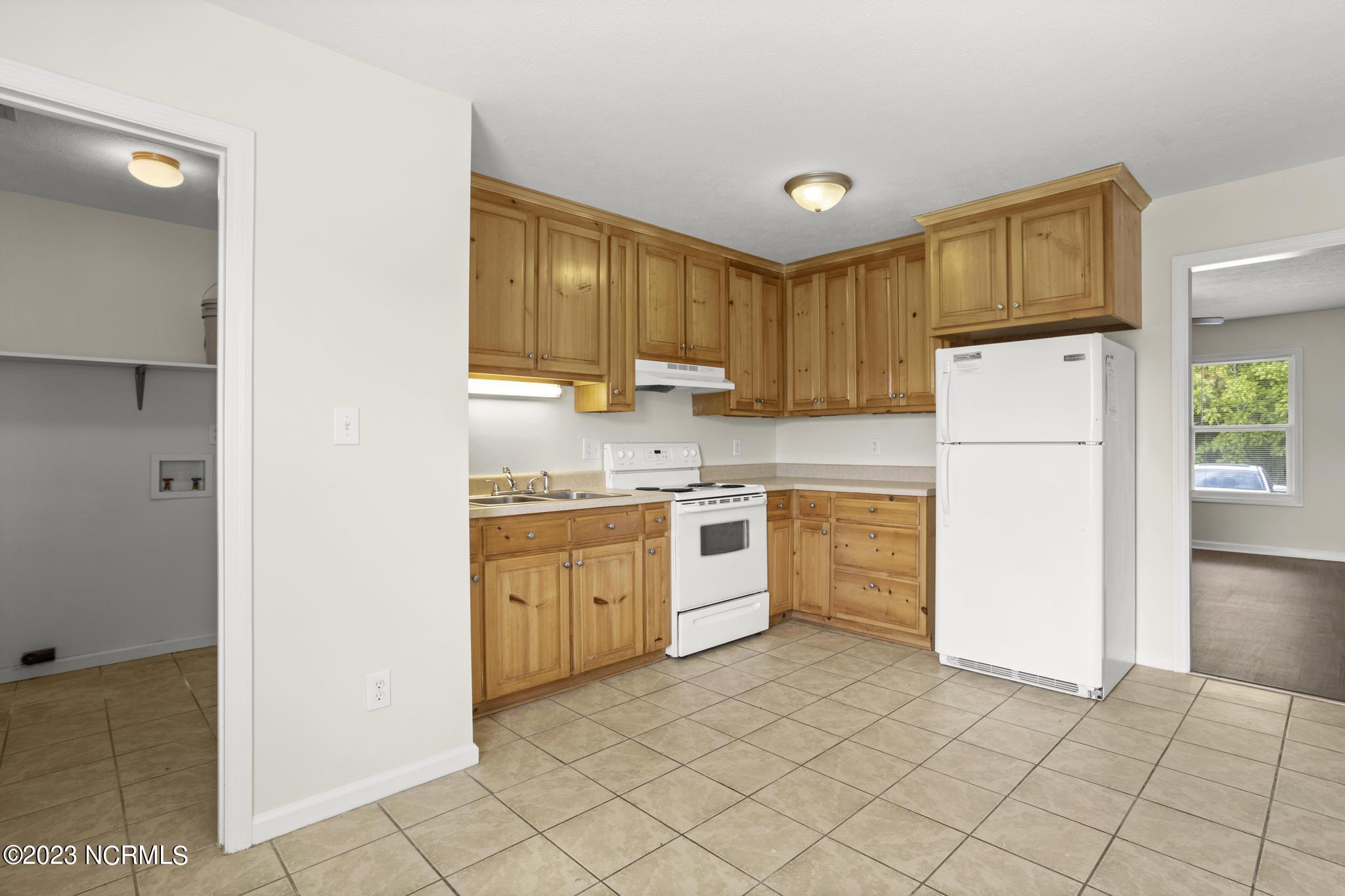 132 Lainmark Drive Property Photo 10