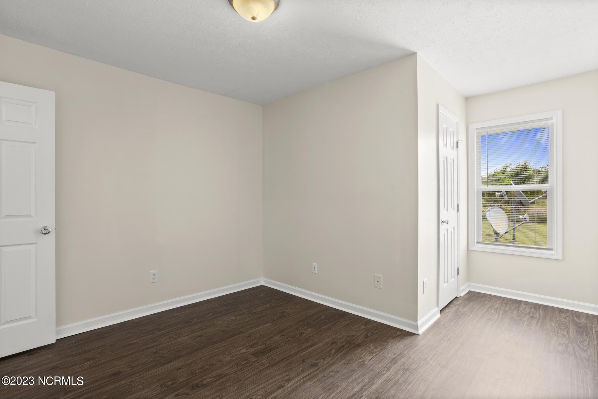 132 Lainmark Drive Property Photo 14