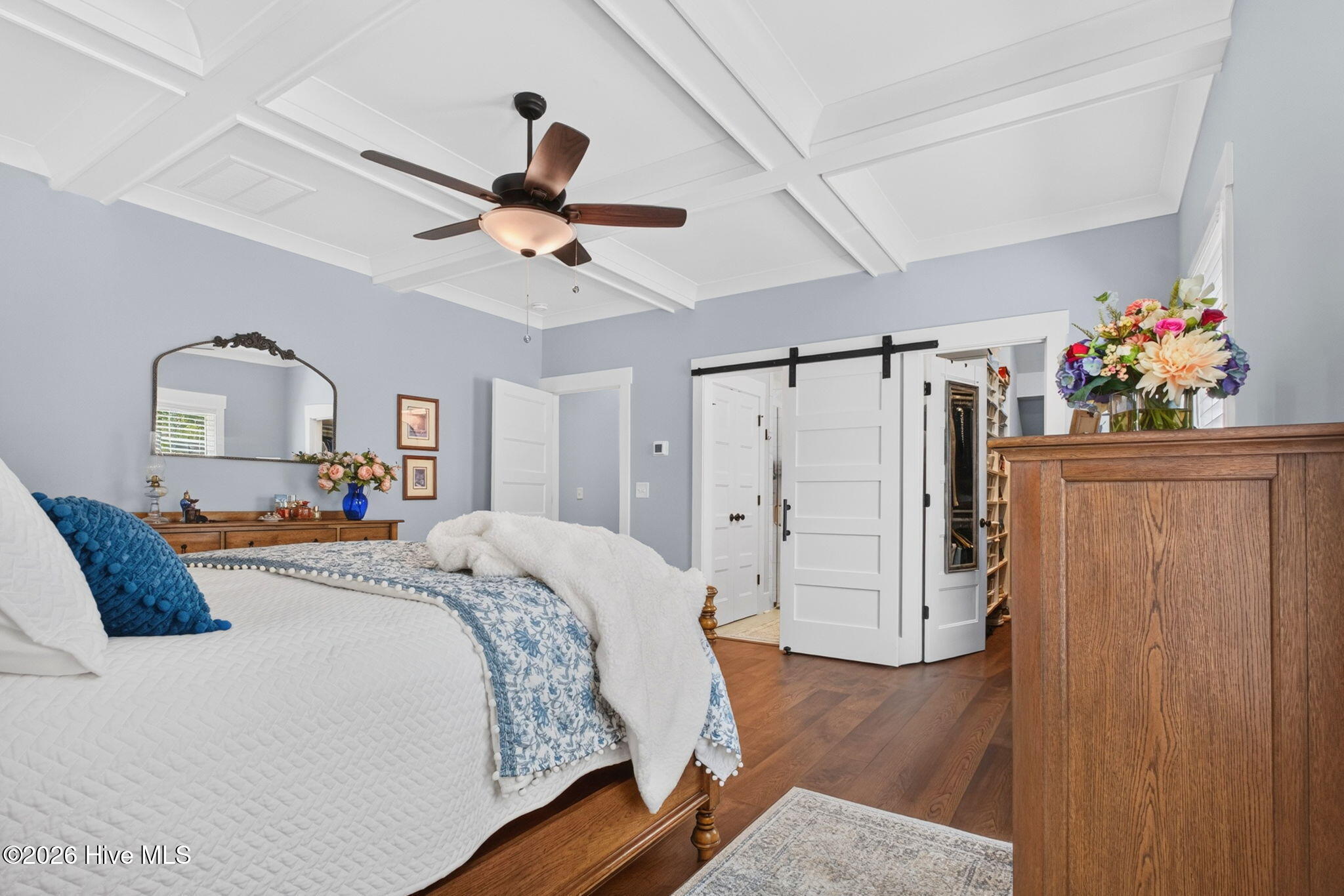 1107 N Caswell Avenue Property Photo 27