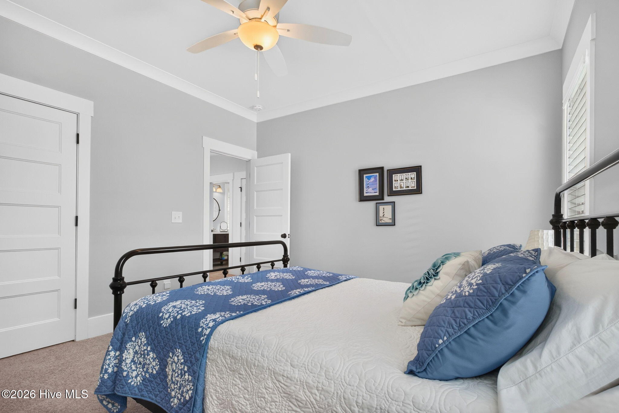 1107 N Caswell Avenue Property Photo 36