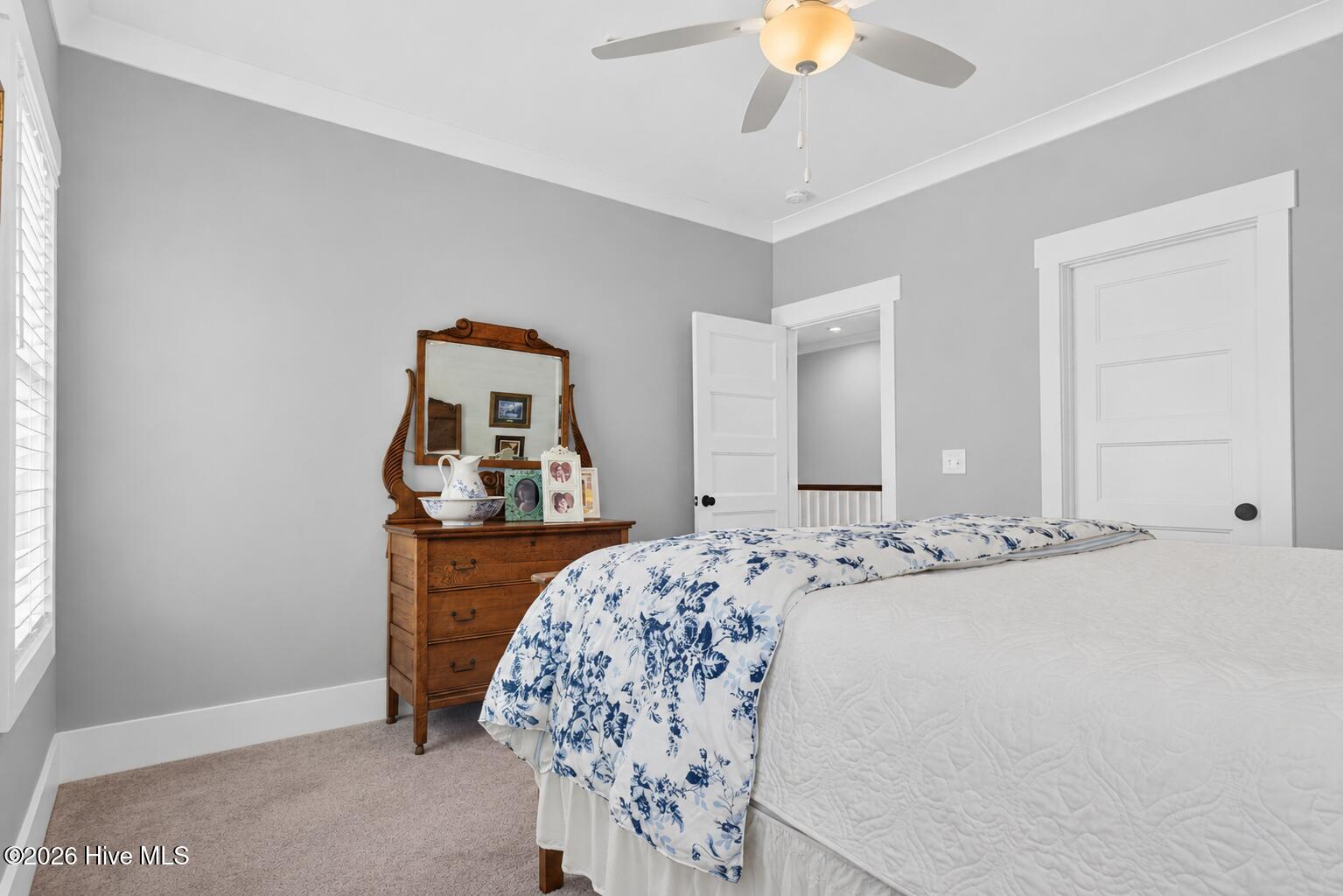 1107 N Caswell Avenue Property Photo 41