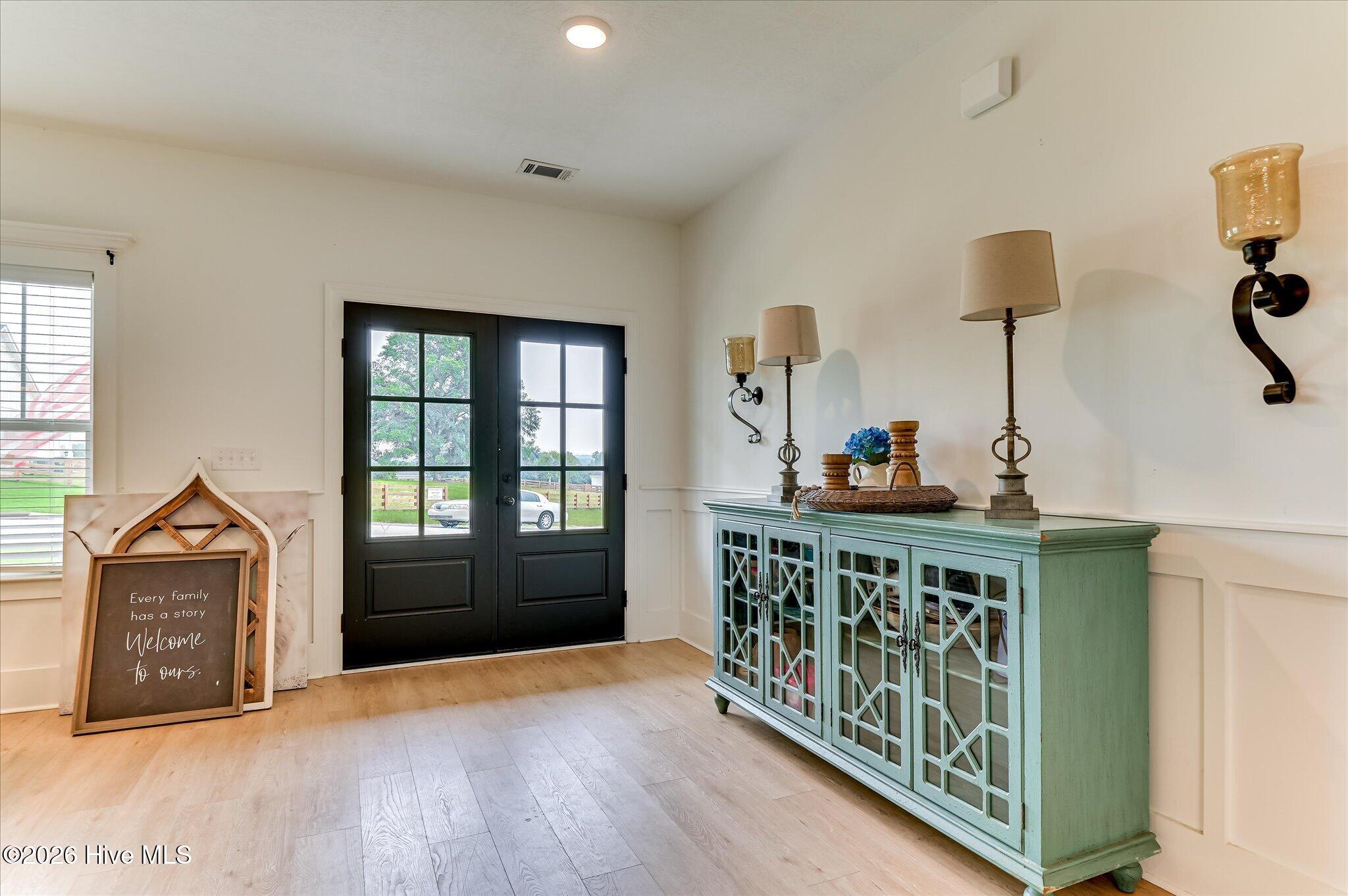 558 Annison Pointe Court Property Photo 8