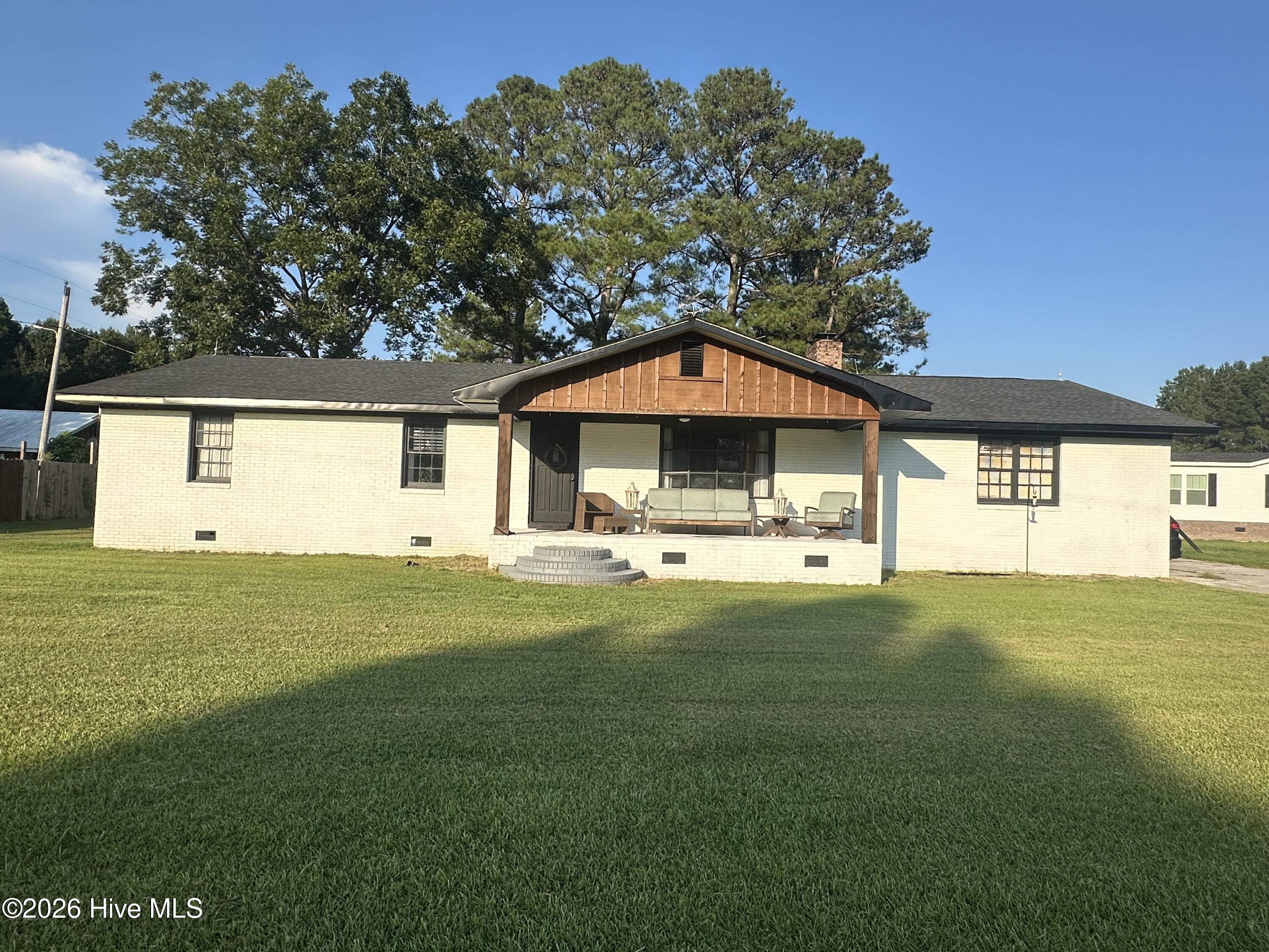 2182 Crusoe Island Road Property Photo 1