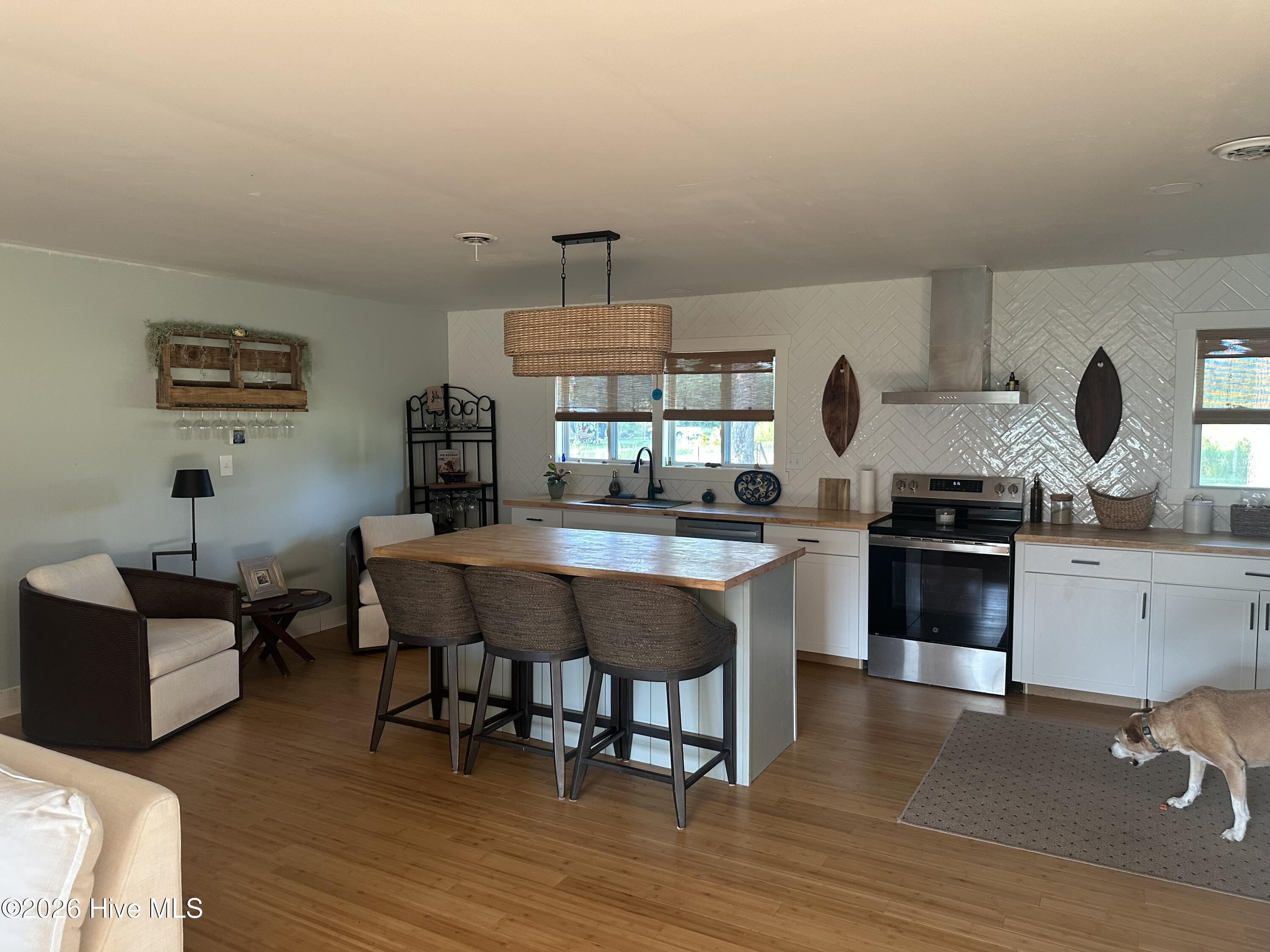 2182 Crusoe Island Road Property Photo 7