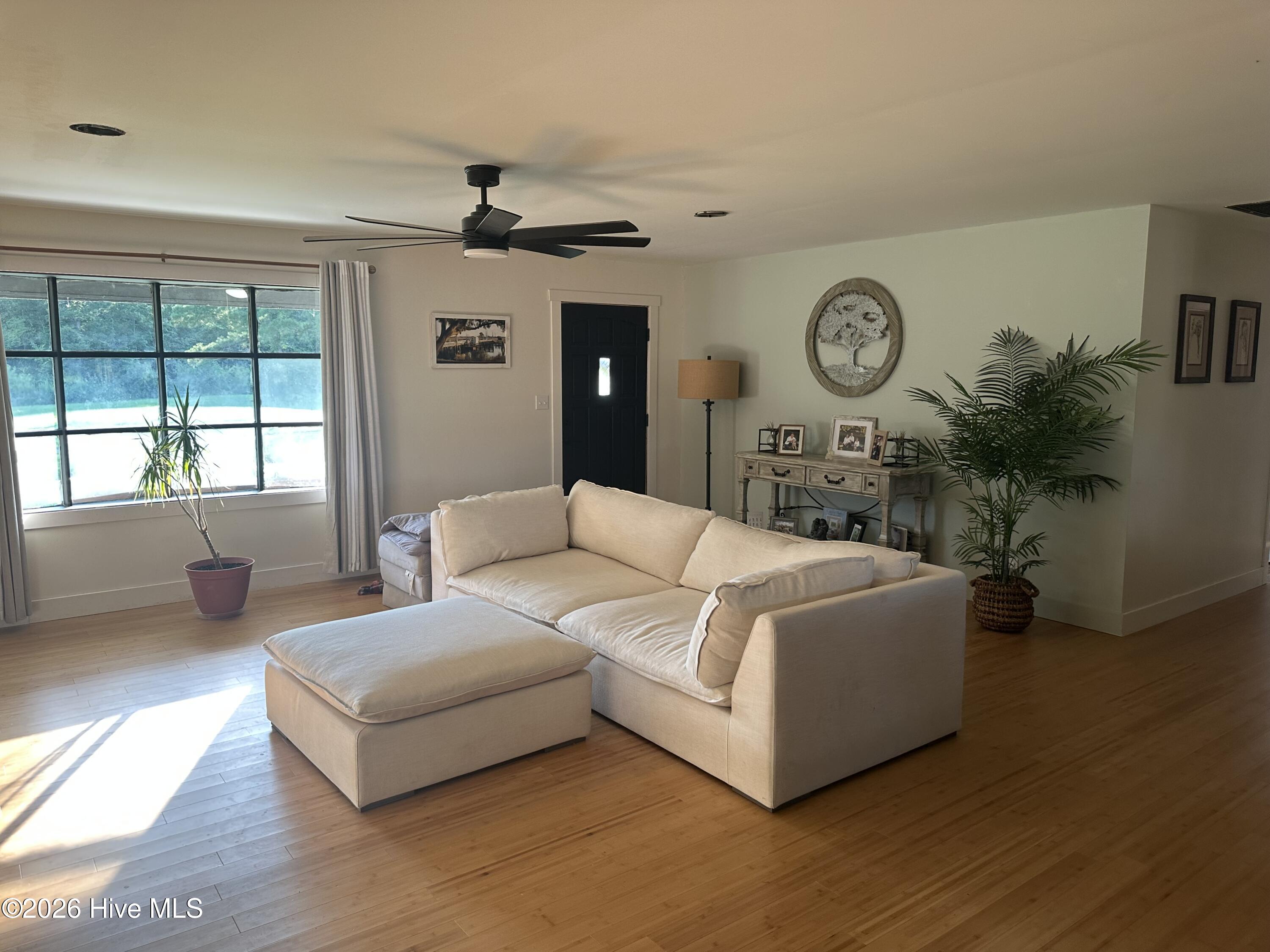 2182 Crusoe Island Road Property Photo 9