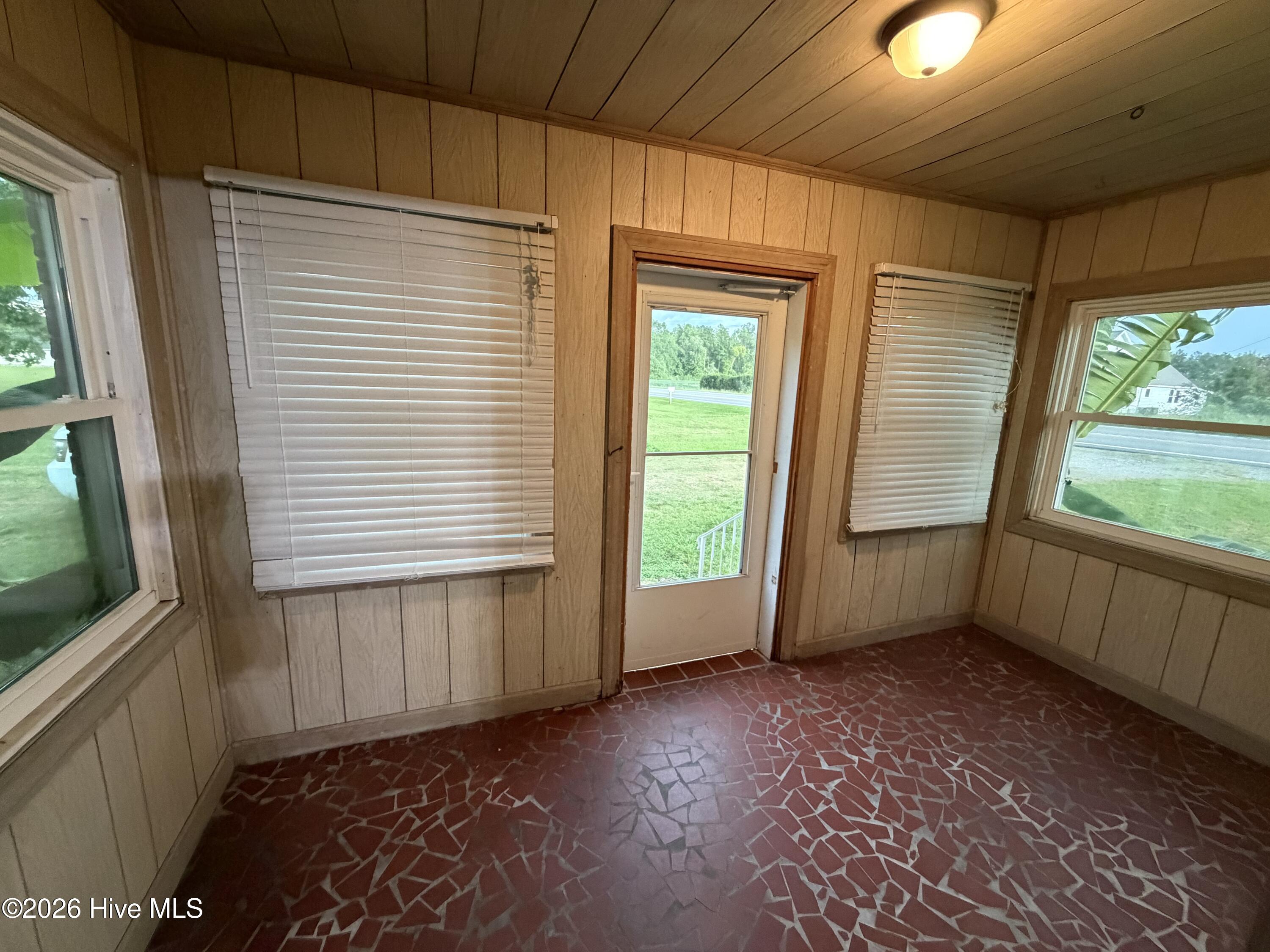 14219 Us 264 Highway E Property Photo 16