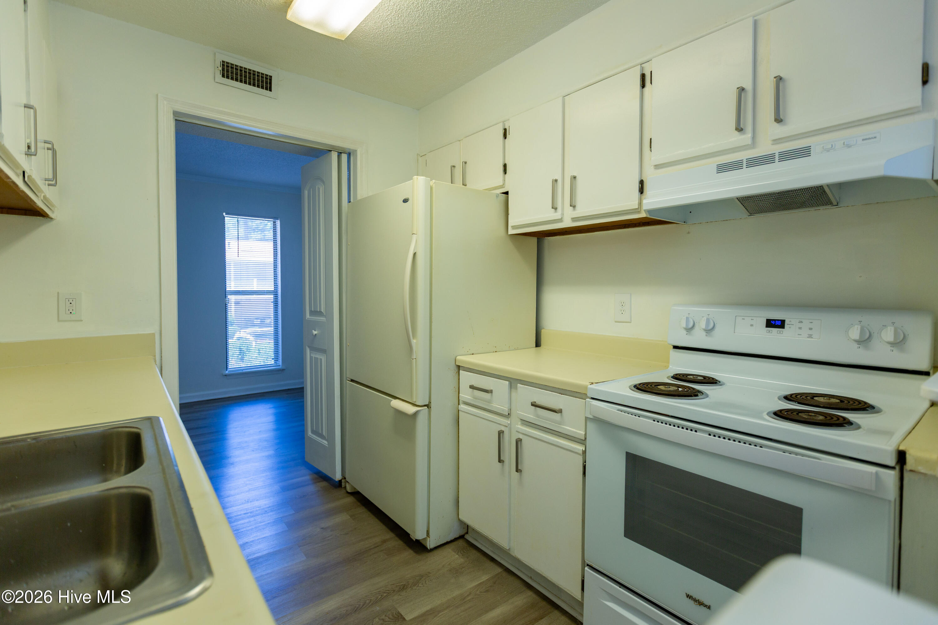 1101 Colony Place Drive Property Photo 6