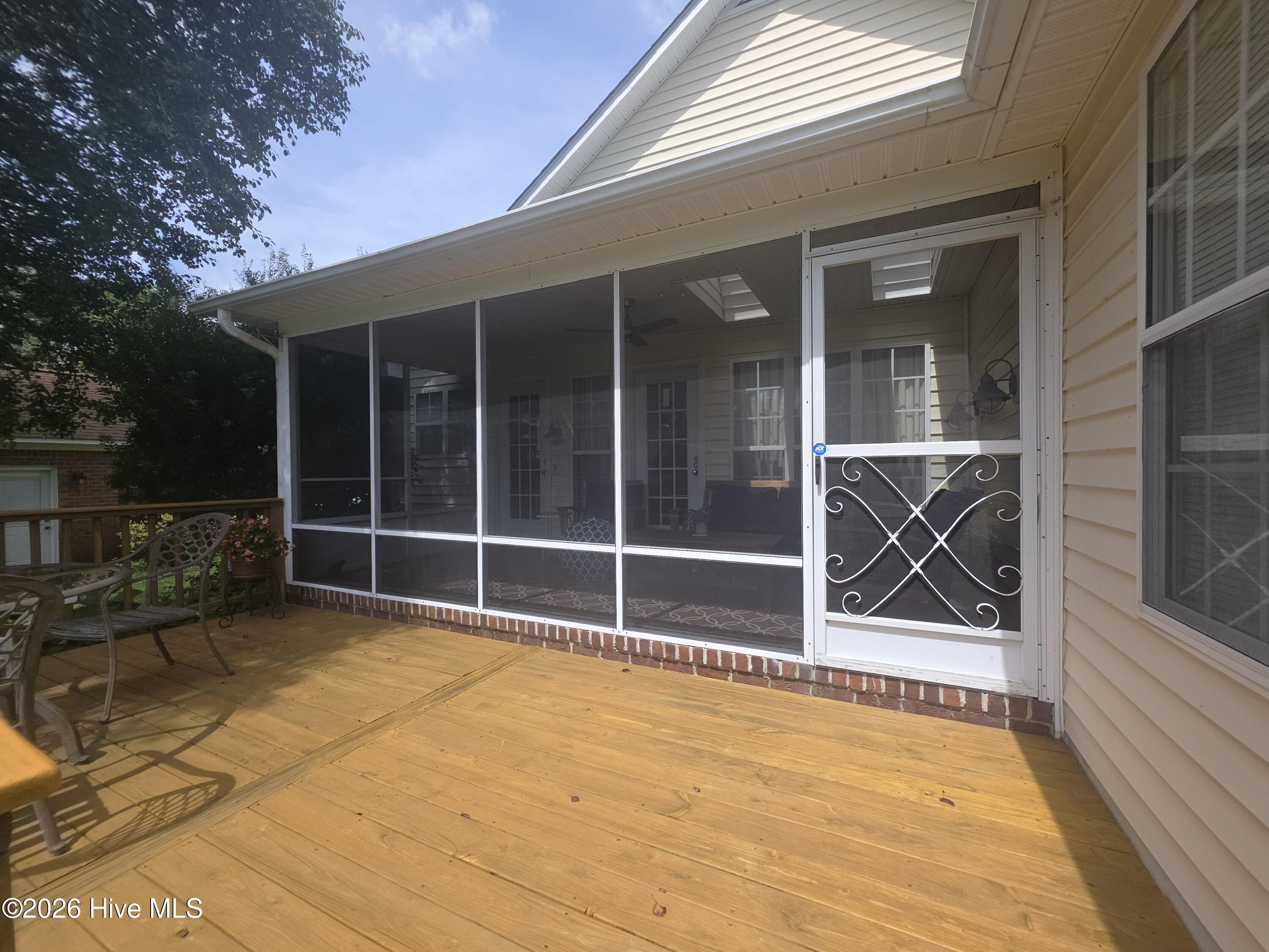 111 Canebrake Drive Property Photo 8
