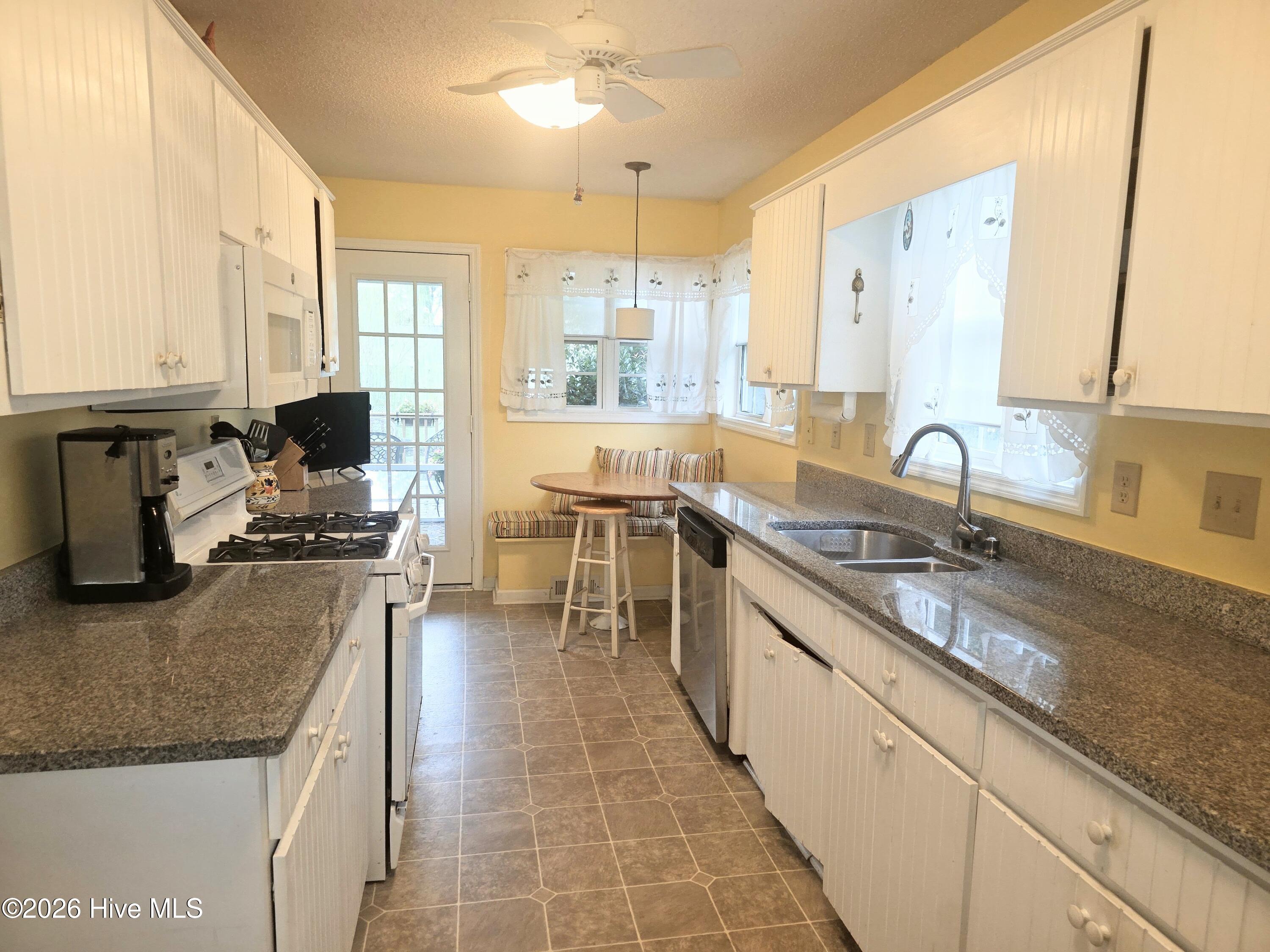 111 Canebrake Drive Property Photo 22