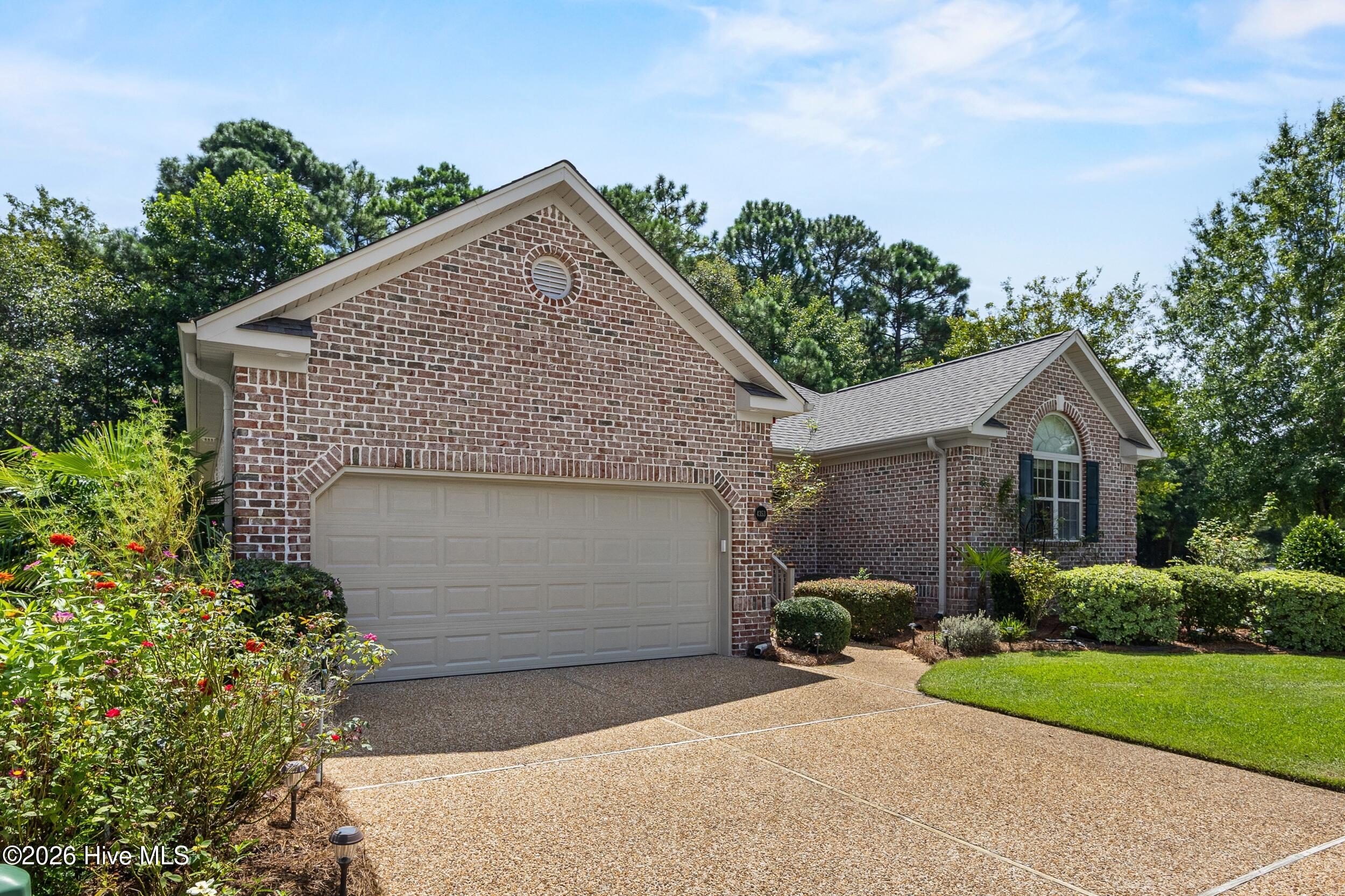 4353 Jonathan Court Property Photo 4
