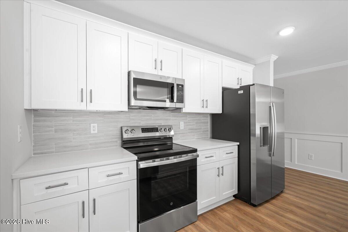 314 E Howard Street Property Photo 20
