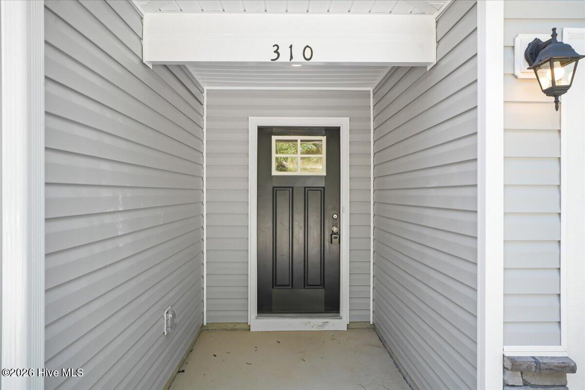 310 E Howard Street Property Photo 5