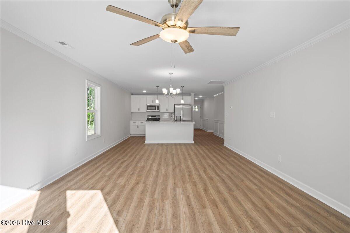 310 E Howard Street Property Photo 16