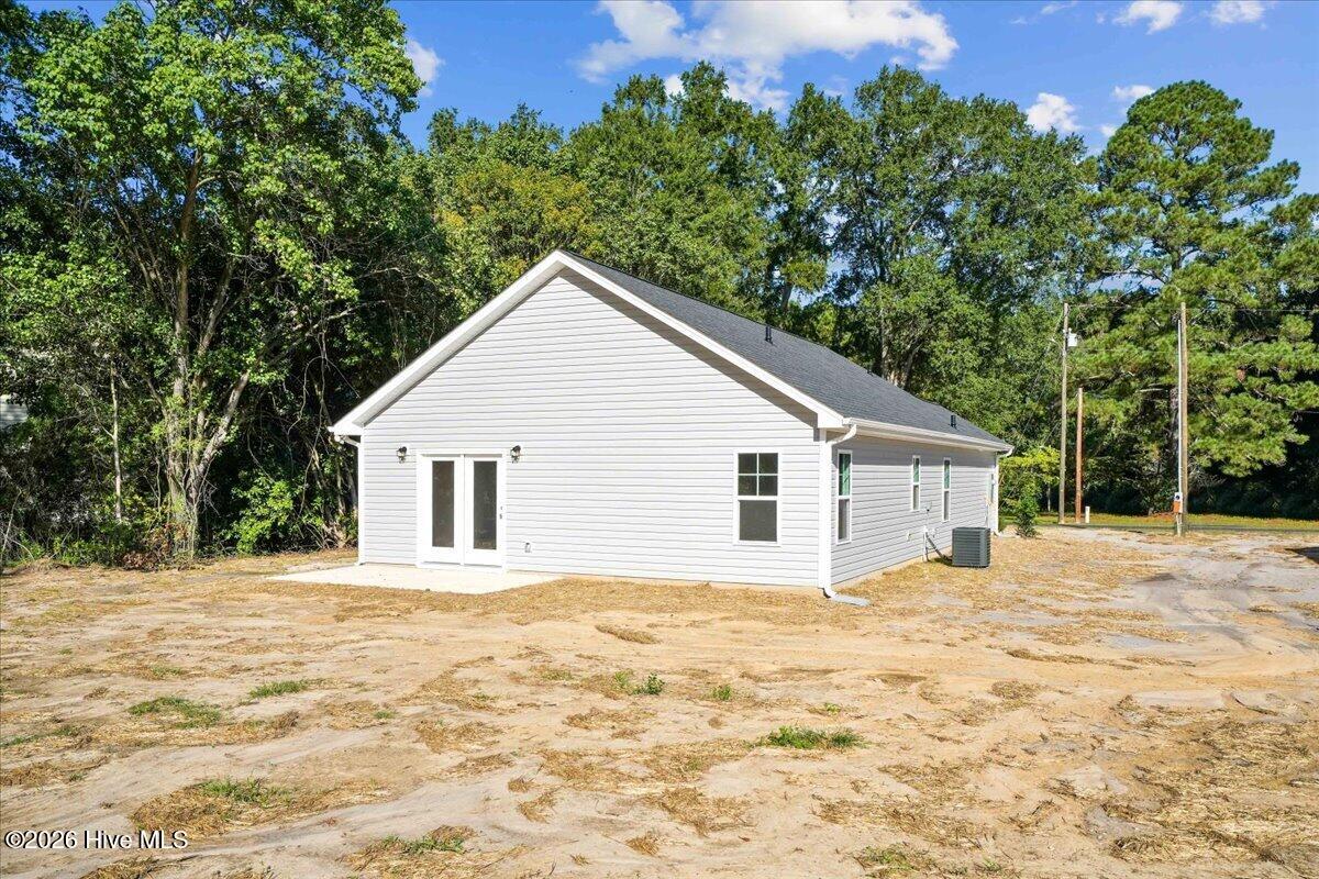 310 E Howard Street Property Photo 33