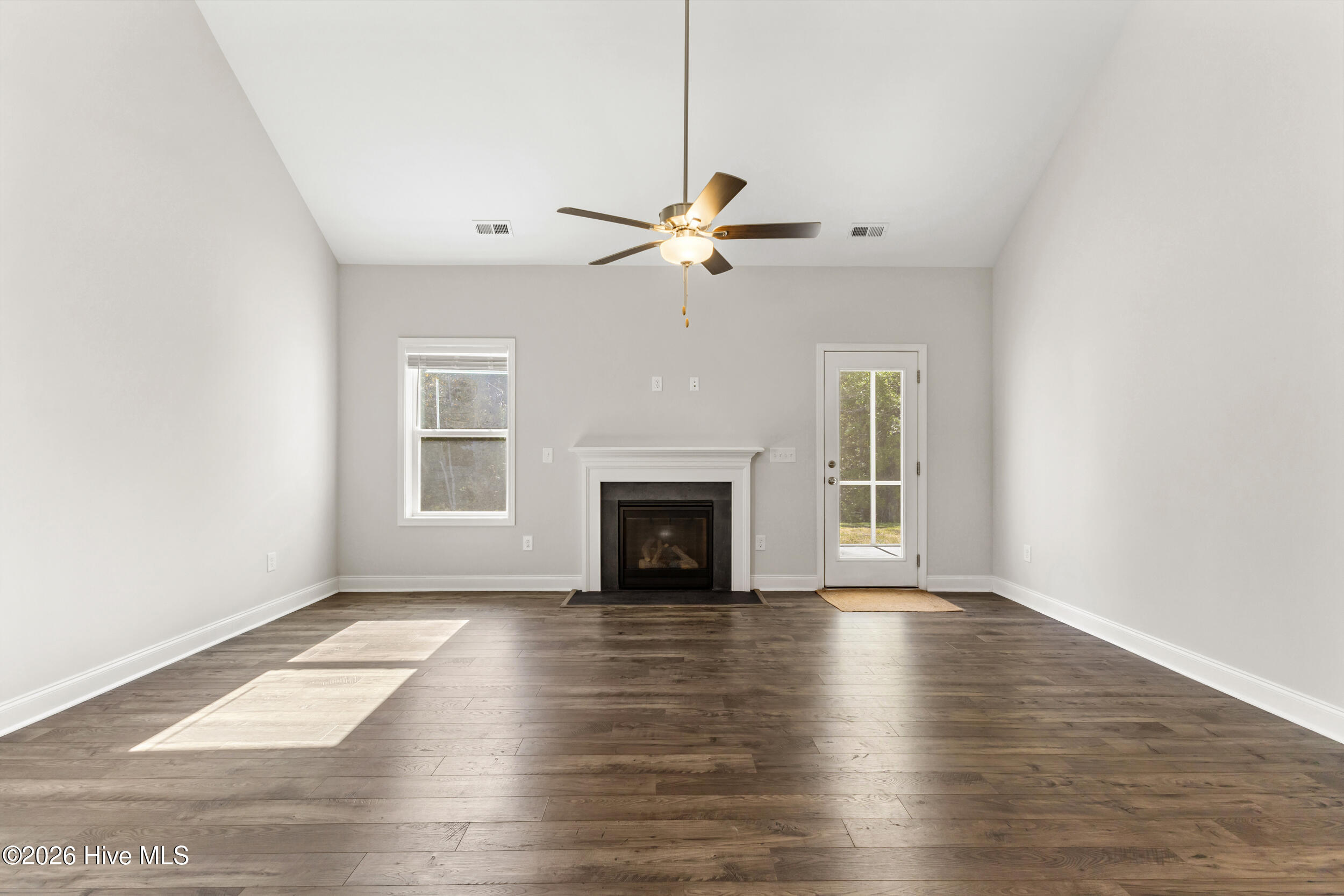 1028 Downrigger Trail Property Photo 4