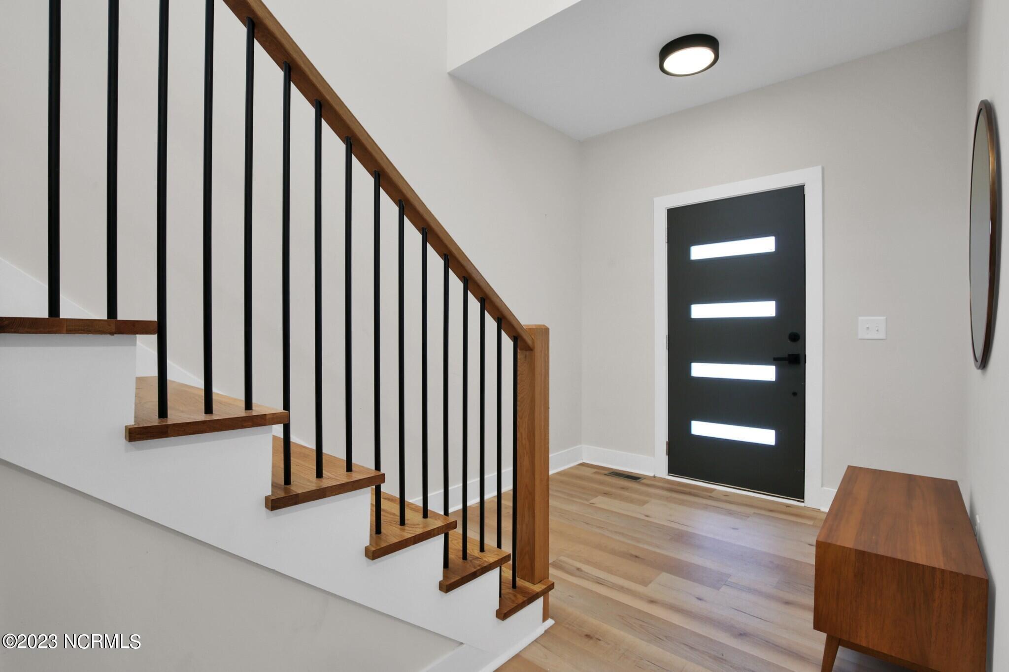 29 Minikahada Trail Property Photo 5