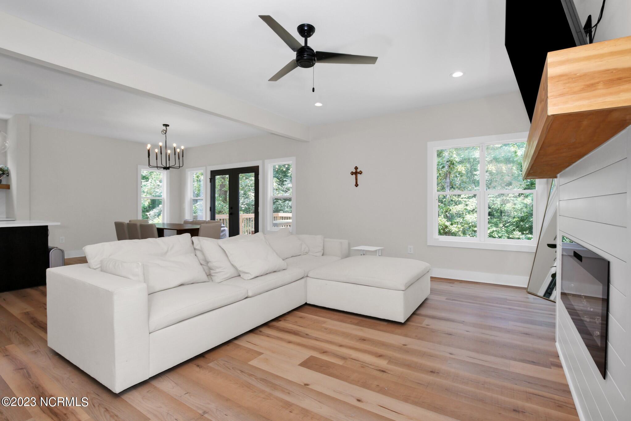 29 Minikahada Trail Property Photo 8