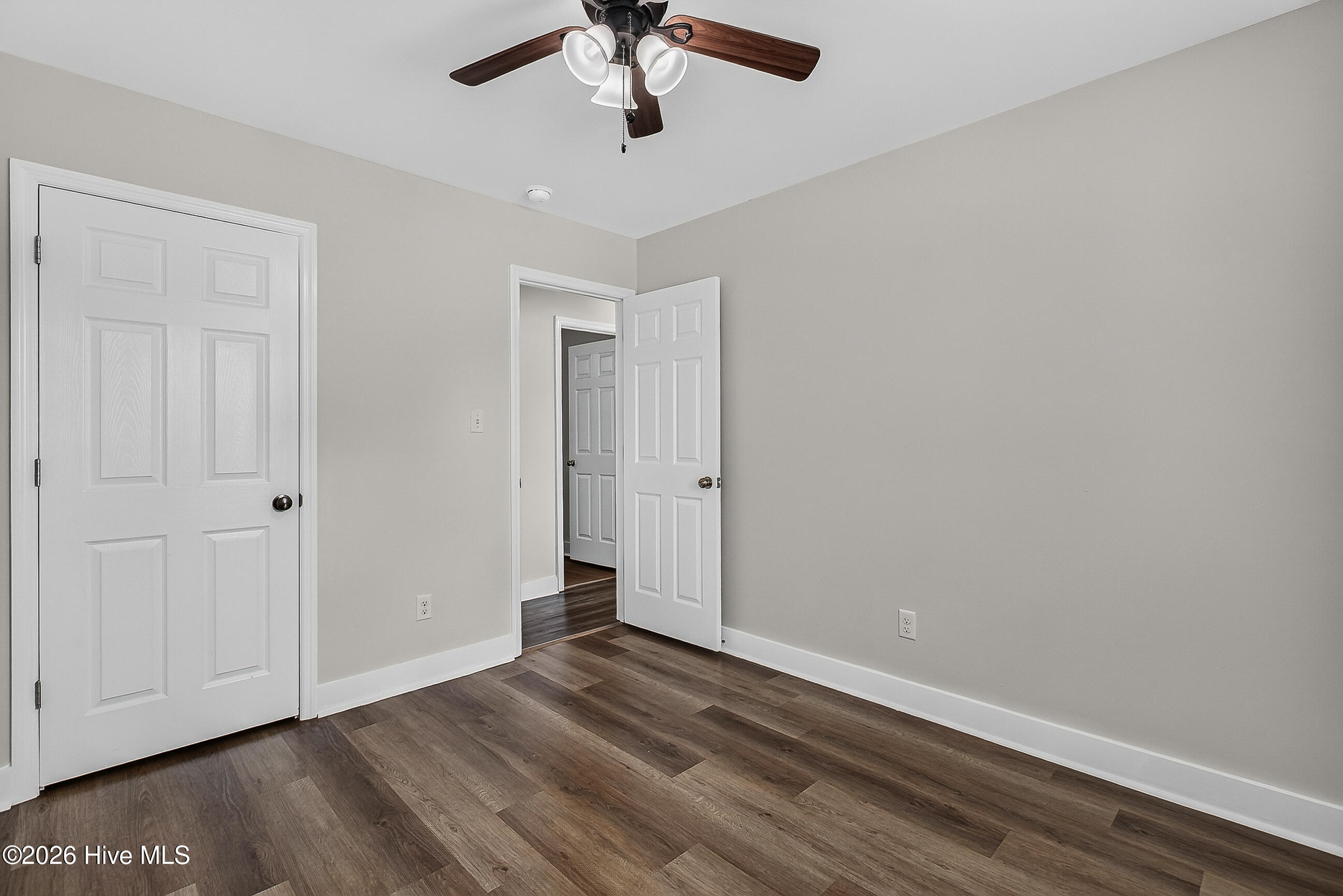 912 Laurel Lane Property Photo 10