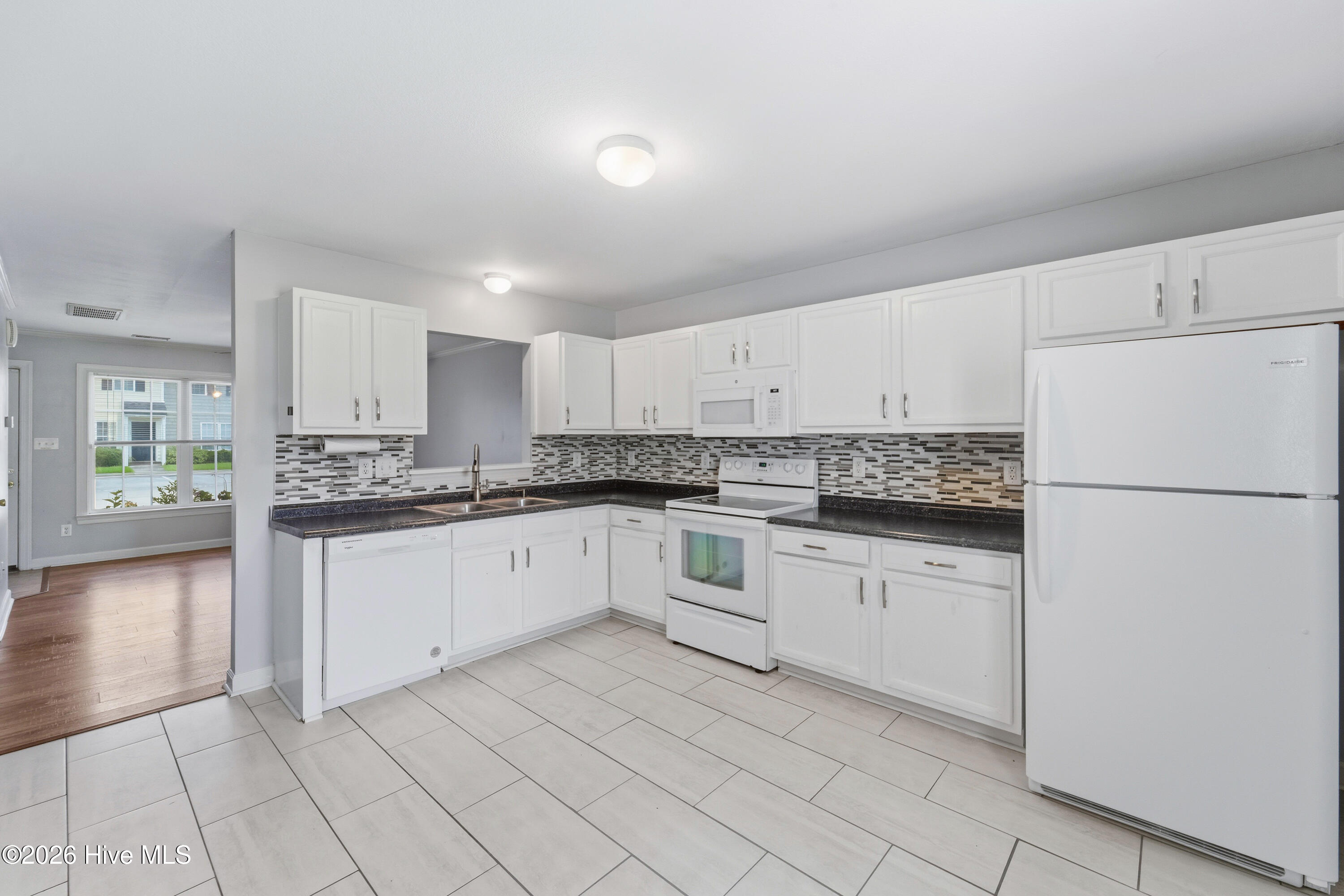 307 Bridgewood Drive Property Photo 10