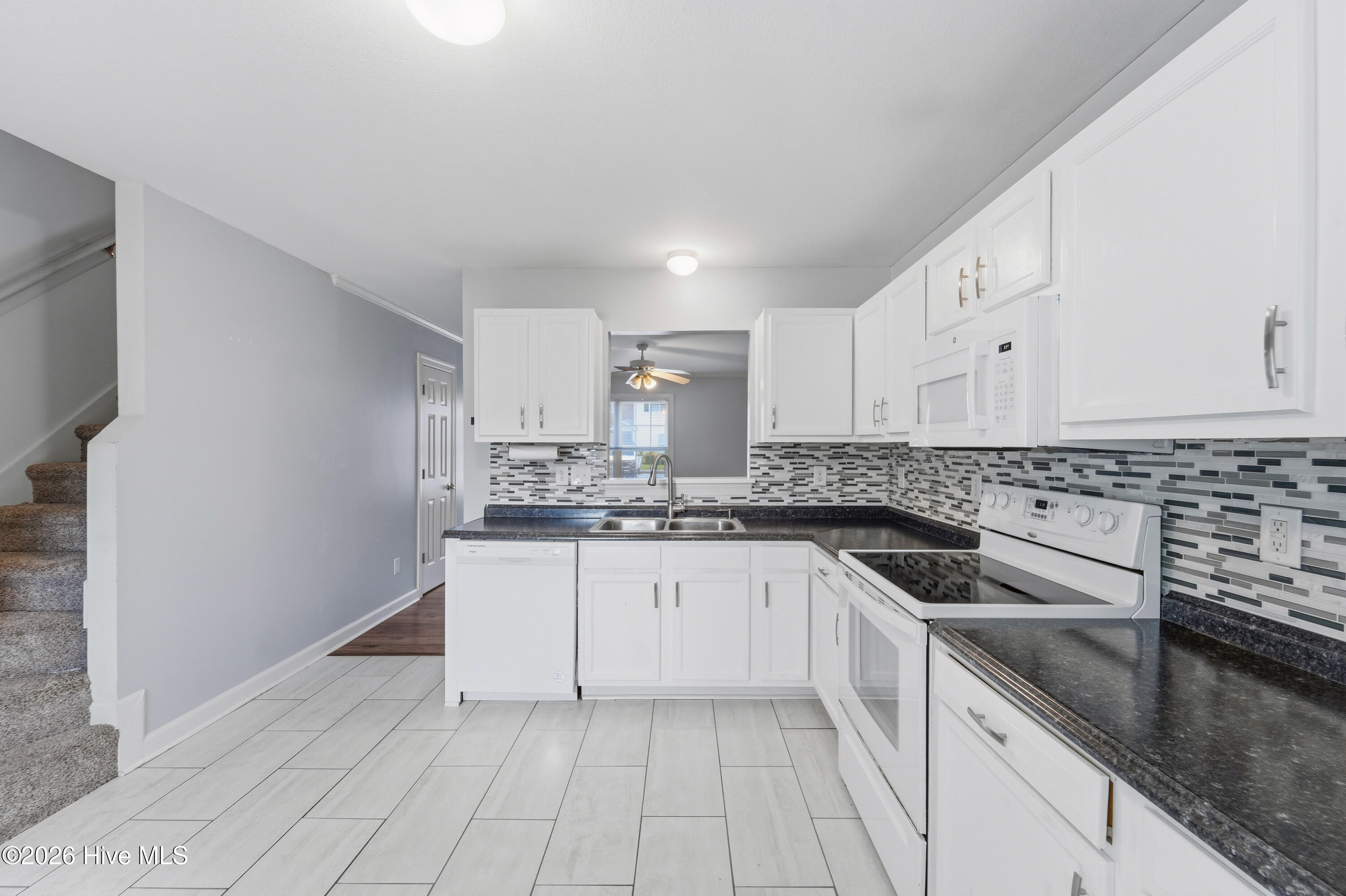 307 Bridgewood Drive Property Photo 12