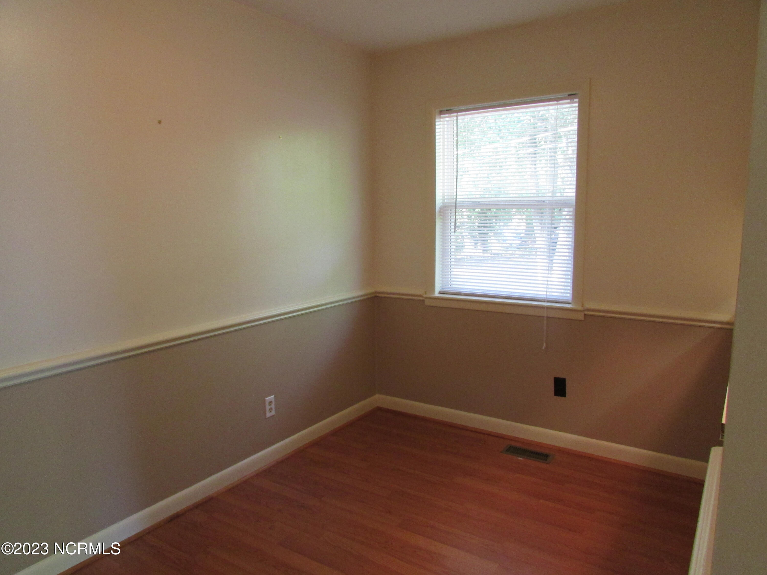 202 Wrenwood Circle Property Photo 6