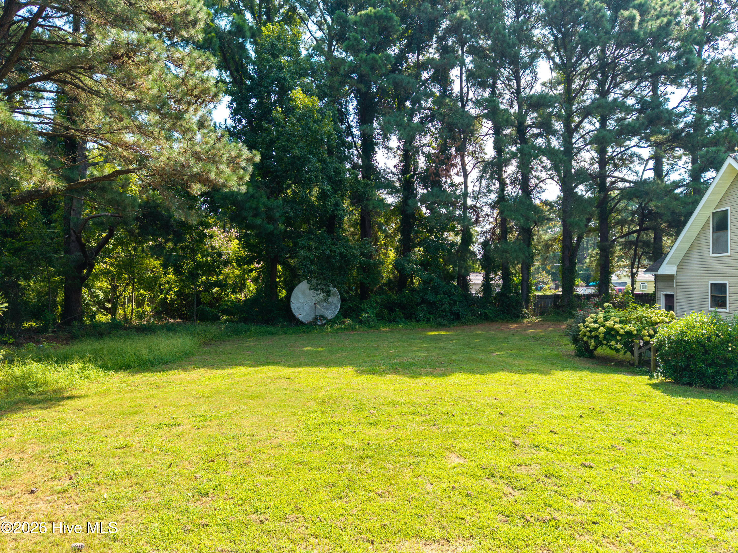 205 S End Road Property Photo 6