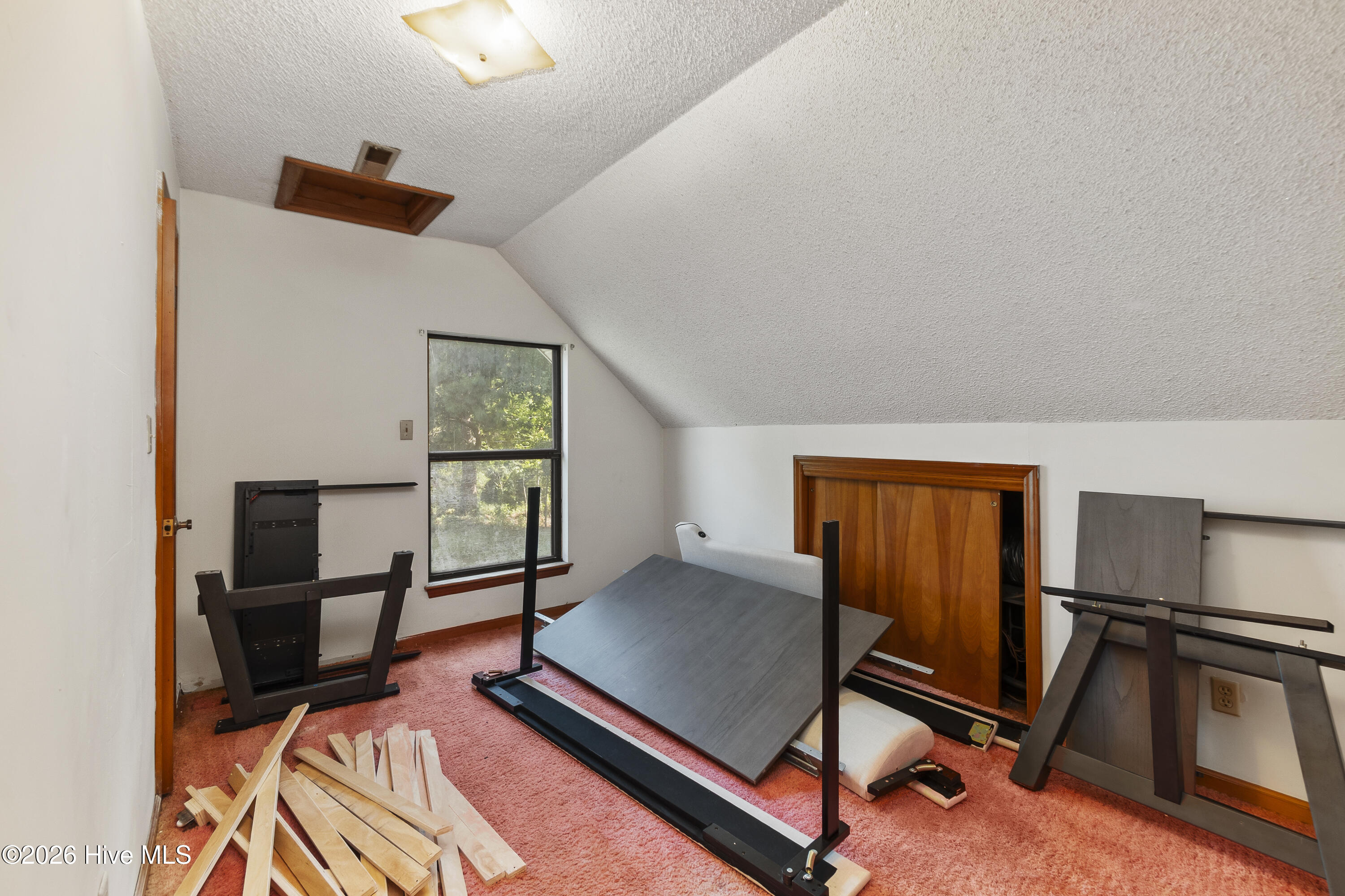 205 S End Road Property Photo 44