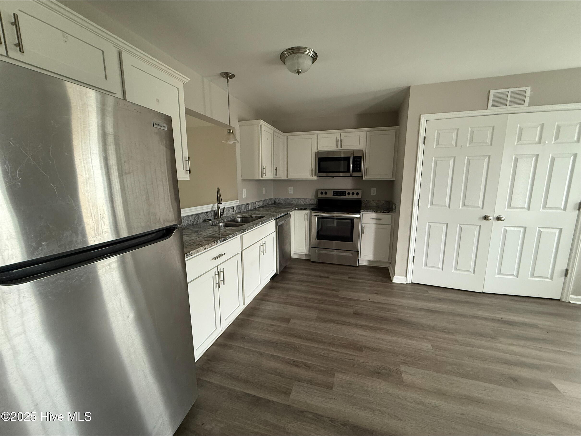 3953 Sedona Drive B Property Photo 4