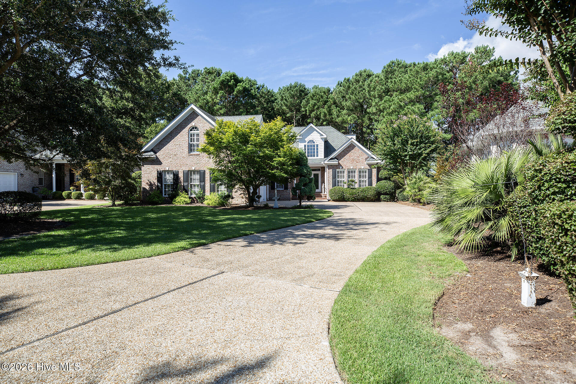 2104 Bay Colony Lane Property Photo 3