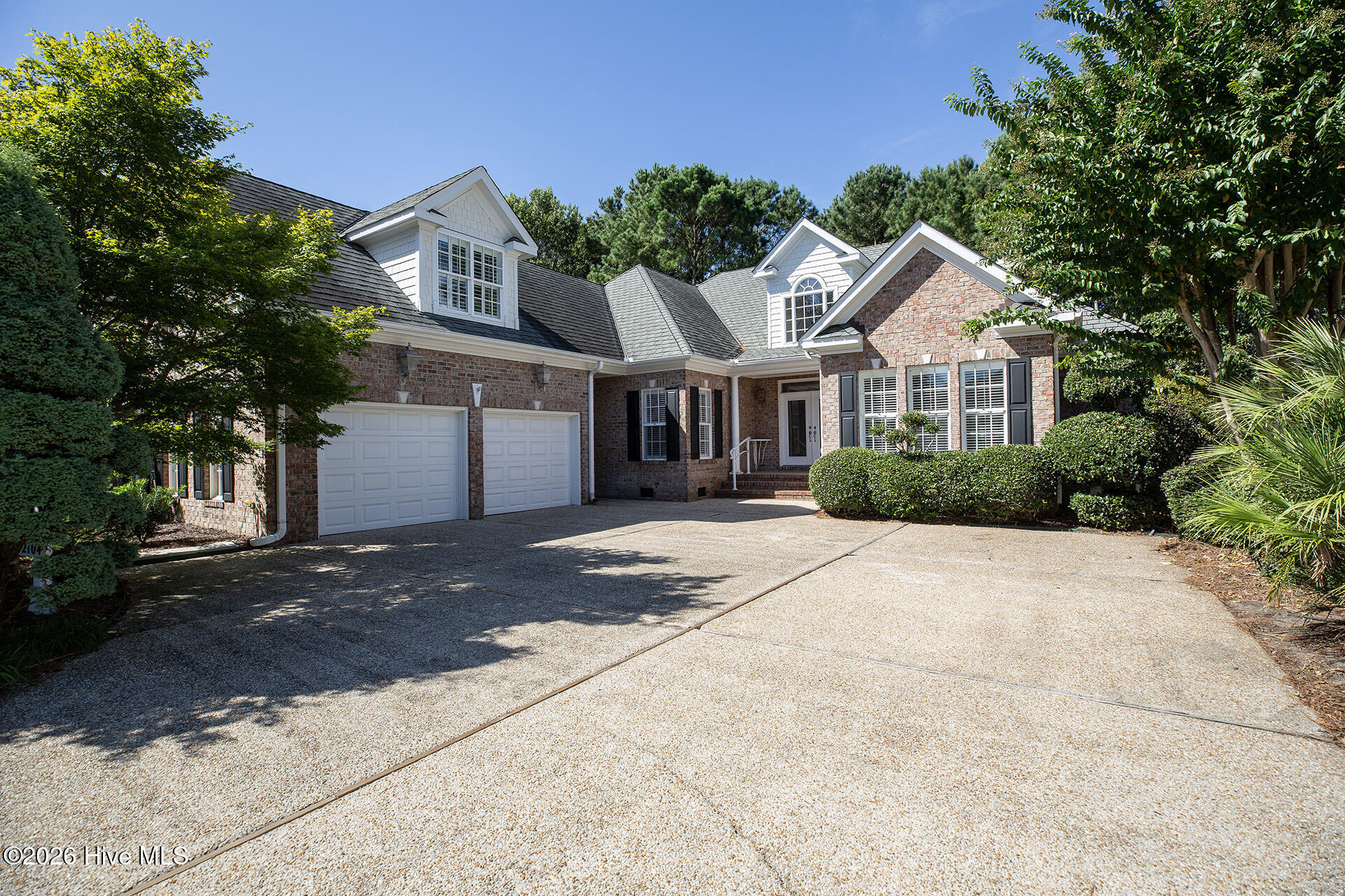 2104 Bay Colony Lane Property Photo 5