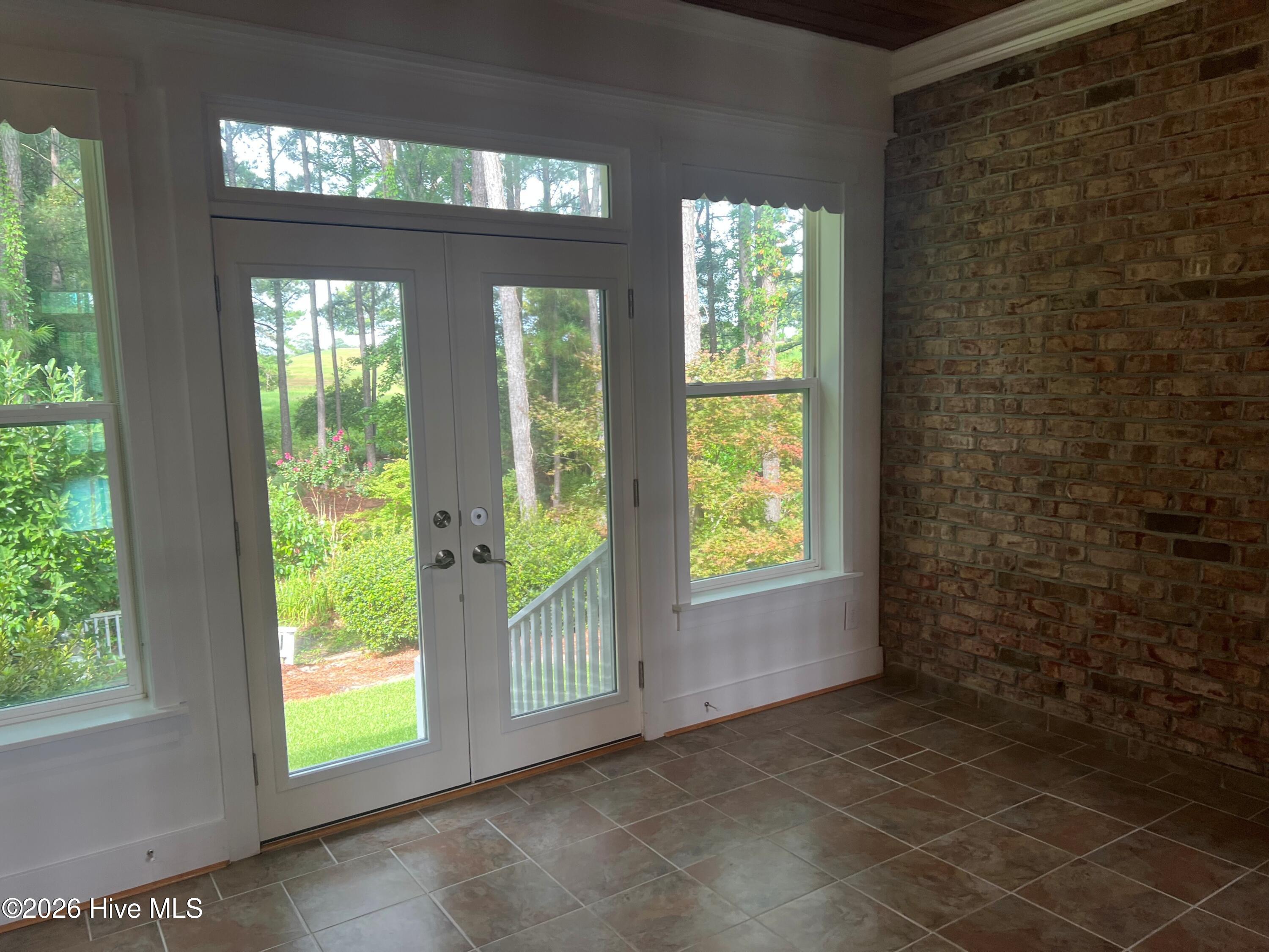 2104 Bay Colony Lane Property Photo 10