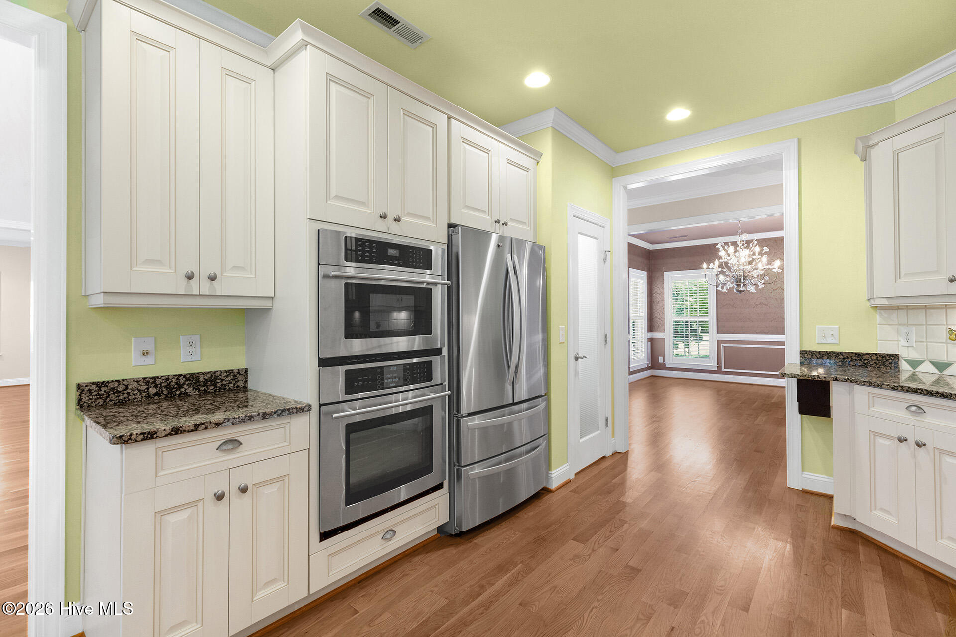 2104 Bay Colony Lane Property Photo 16