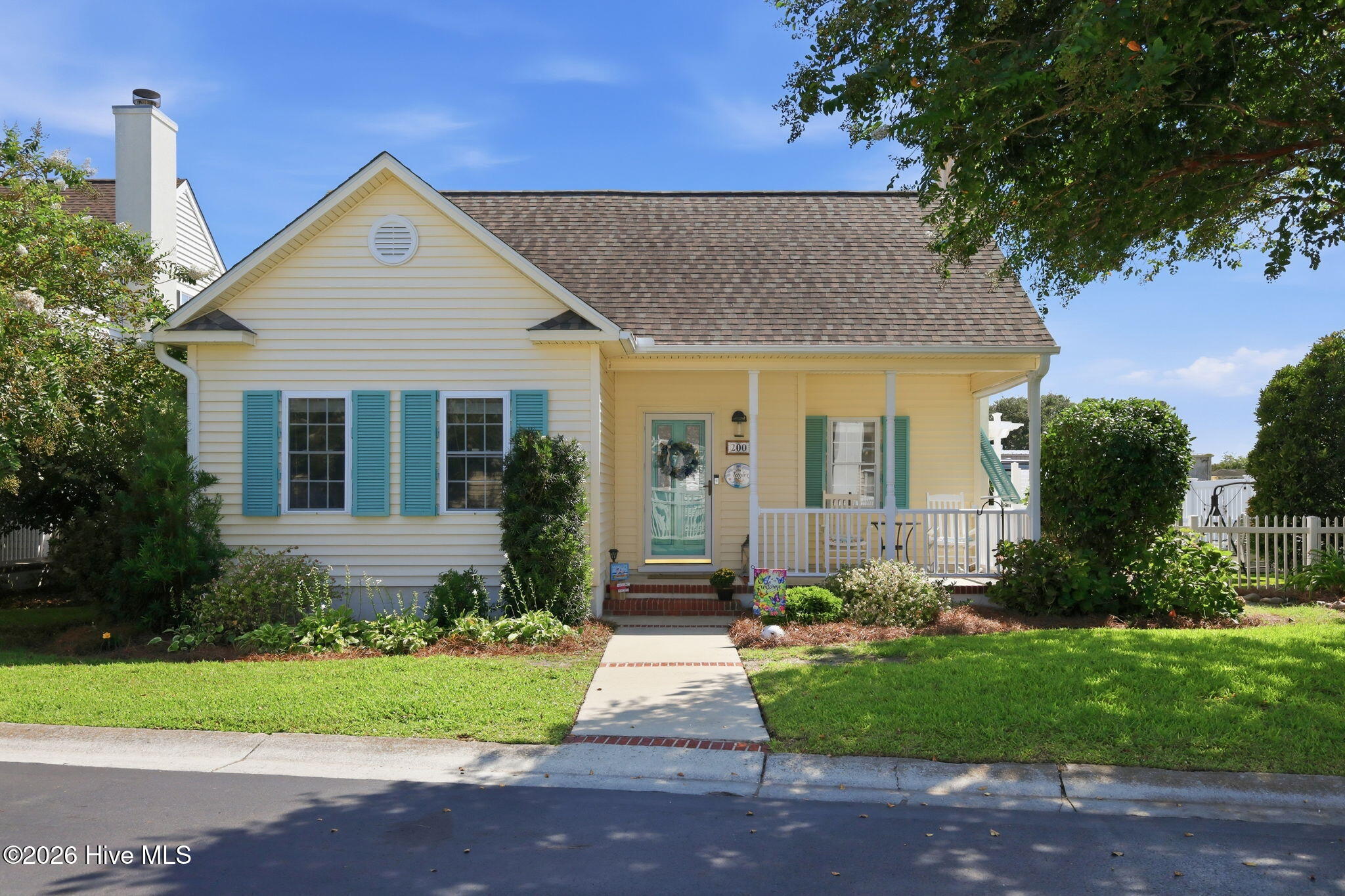 200 Macgregor Drive Property Photo 1